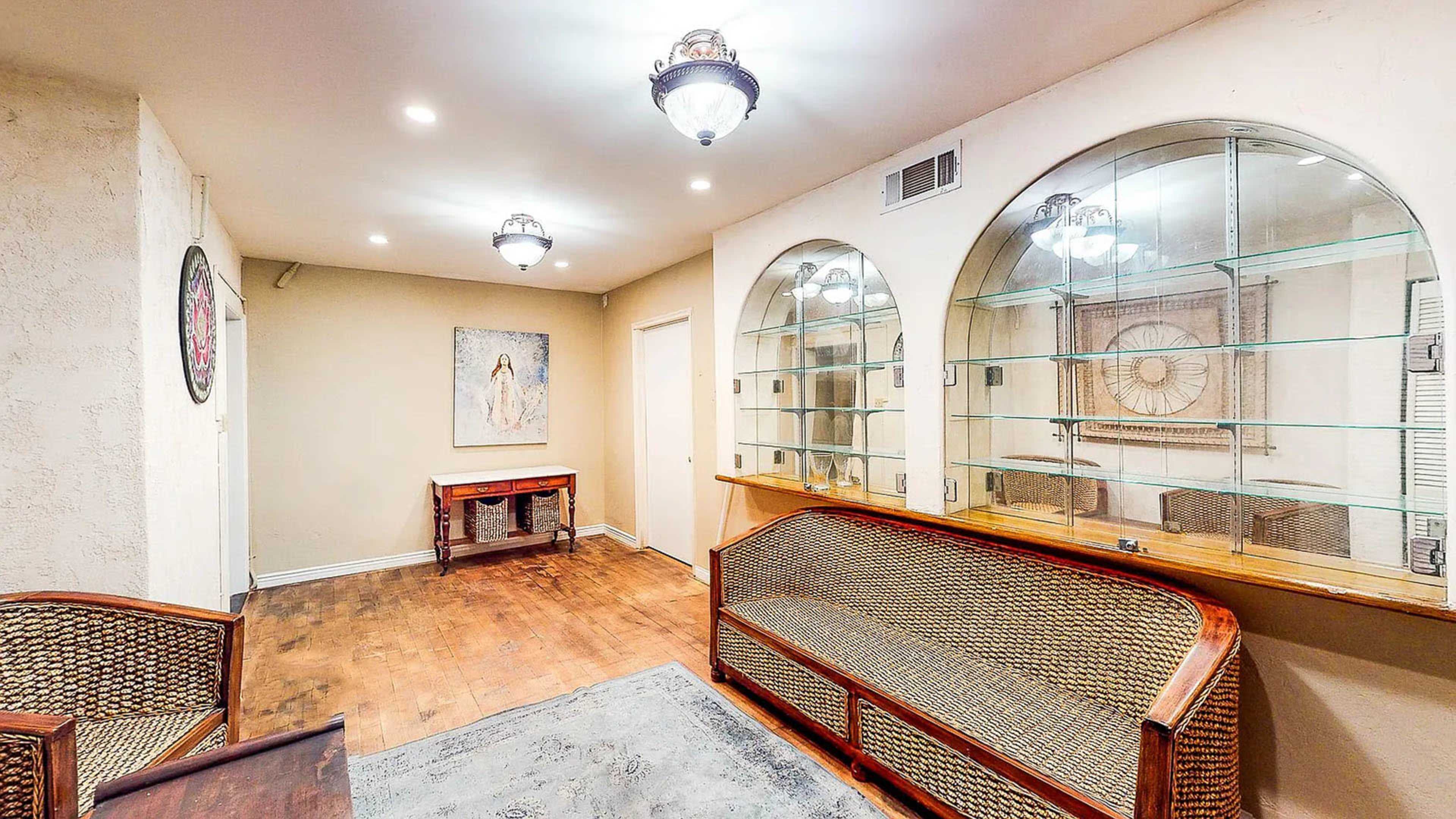 TUSCAN VILLA ESTATE Image in Santa Susana, Simi Valley, CA