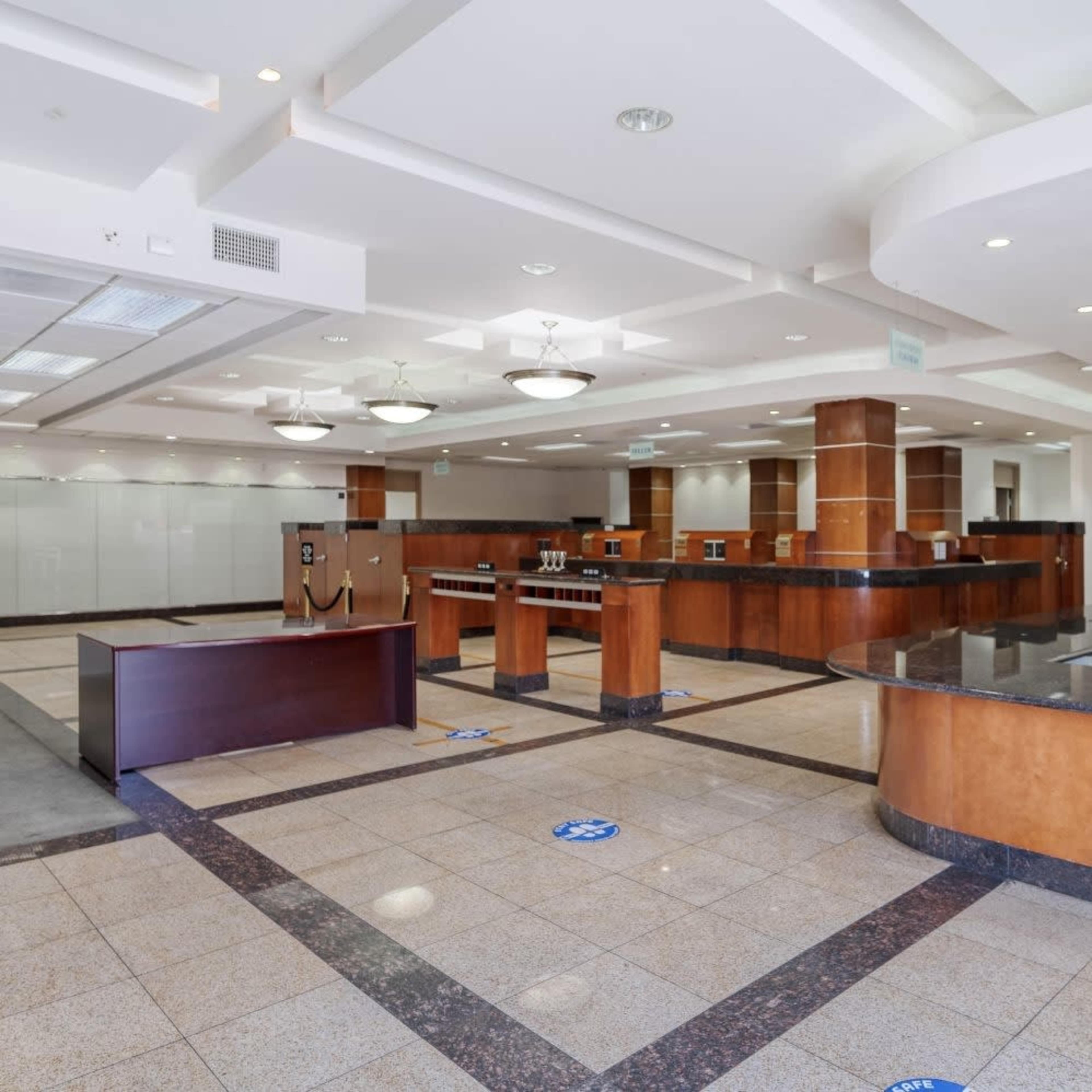 VACANT BANK SPACE / ROOFTOP / PARKING GARAGE Image in Central LA, Los Angeles, CA