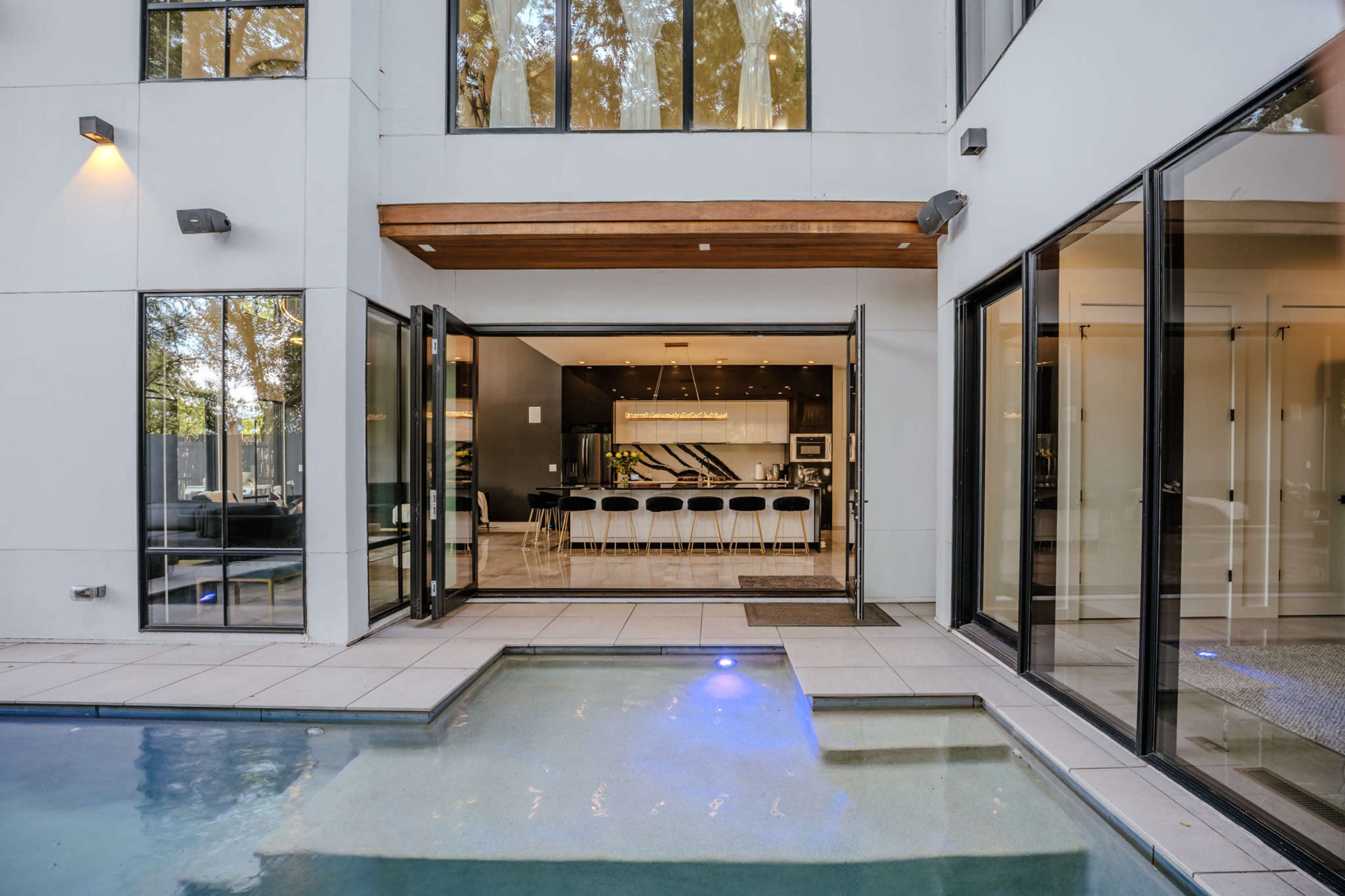 Midtown Modern Showpiece Image in Berkeley Park, Atlanta, GA