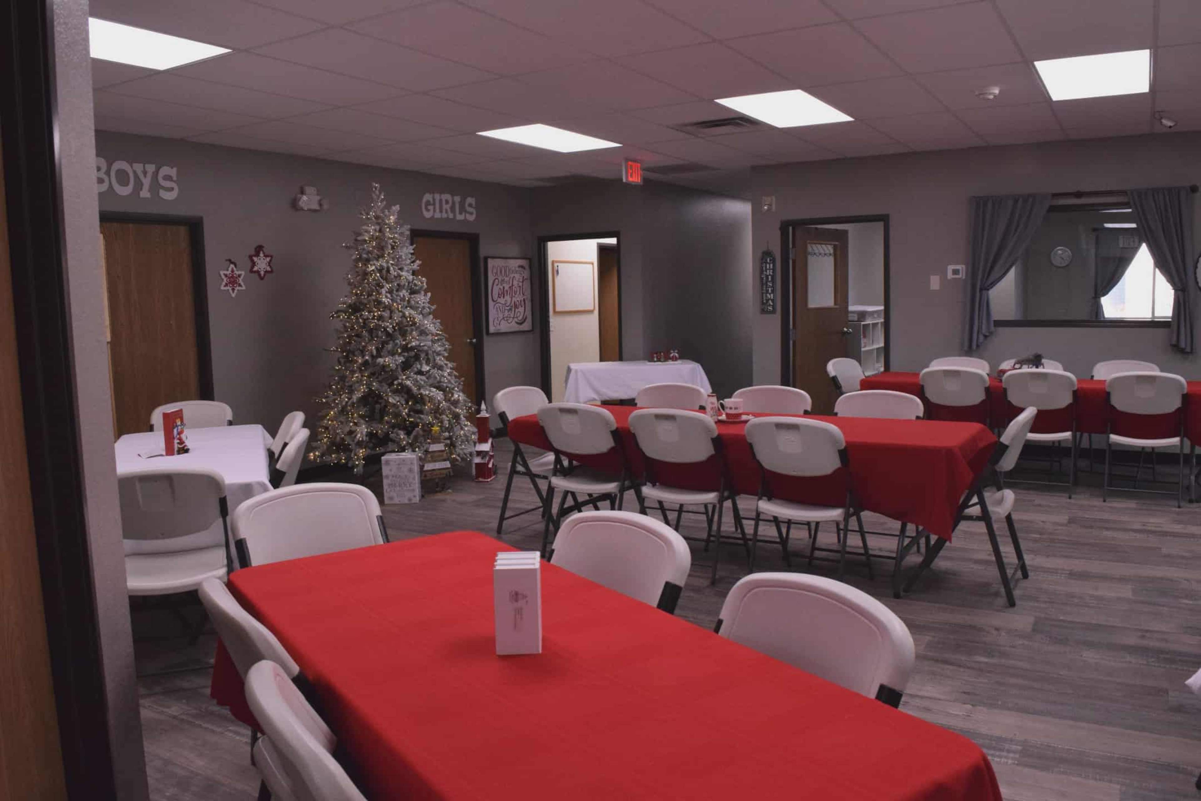 Meeting Room w/many options Image in Tea, Tea, SD