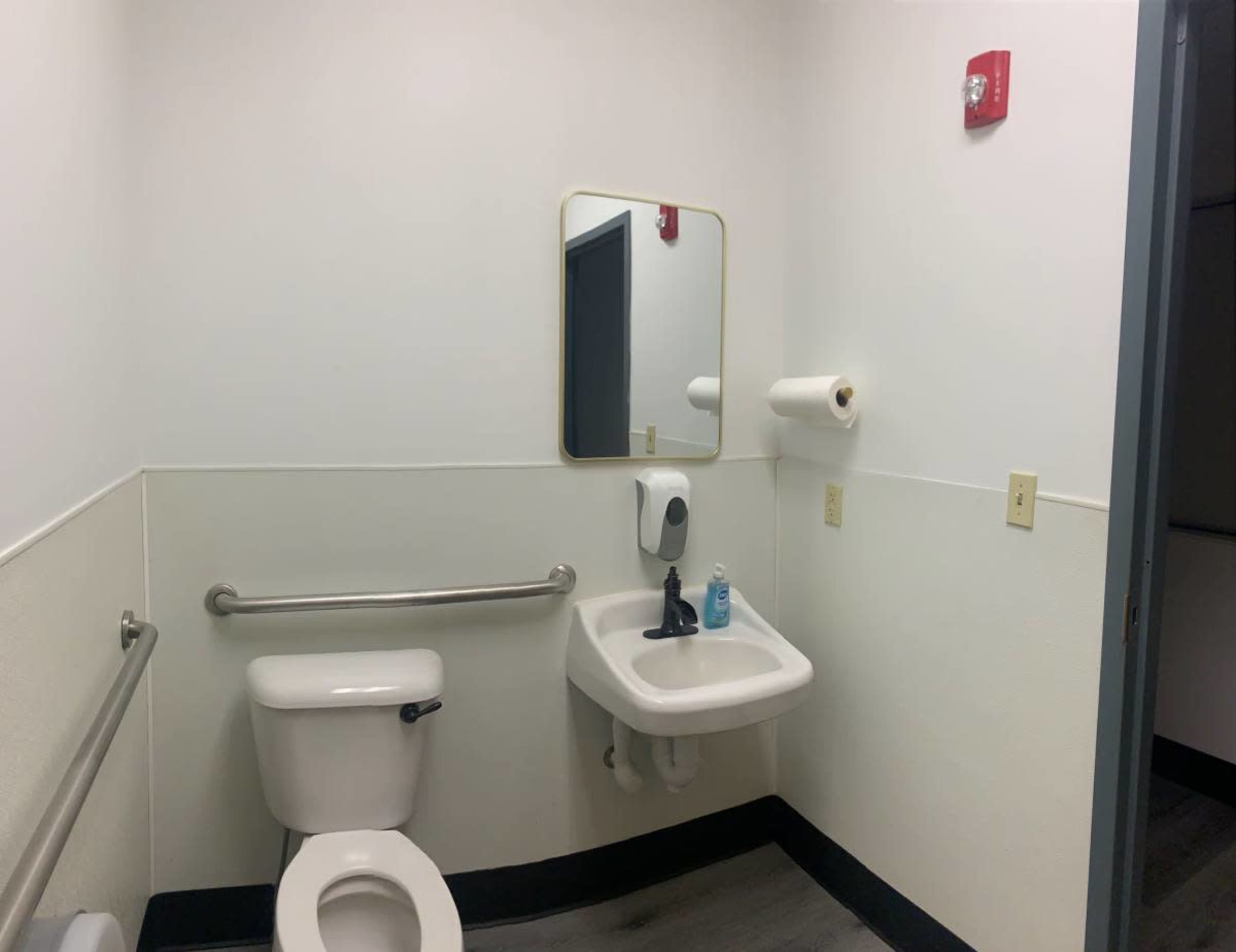 Launch your business event, host your Pop-Up Shop,  Event space and Co-working Space Image in Northfield, Northfield Village, OH