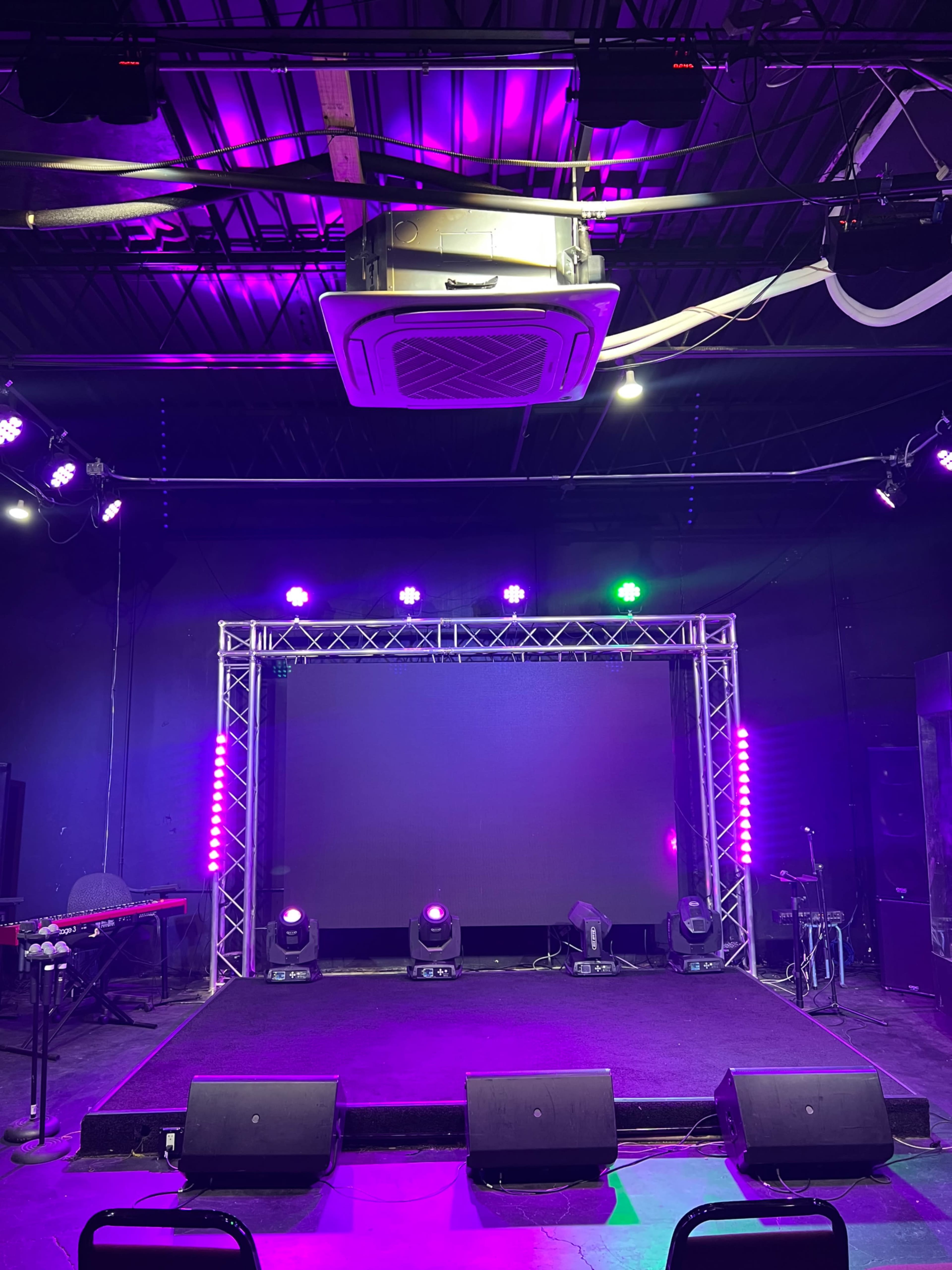 Modern Recording & Rehearsal Studio Image in Barton Estates, irving, TX