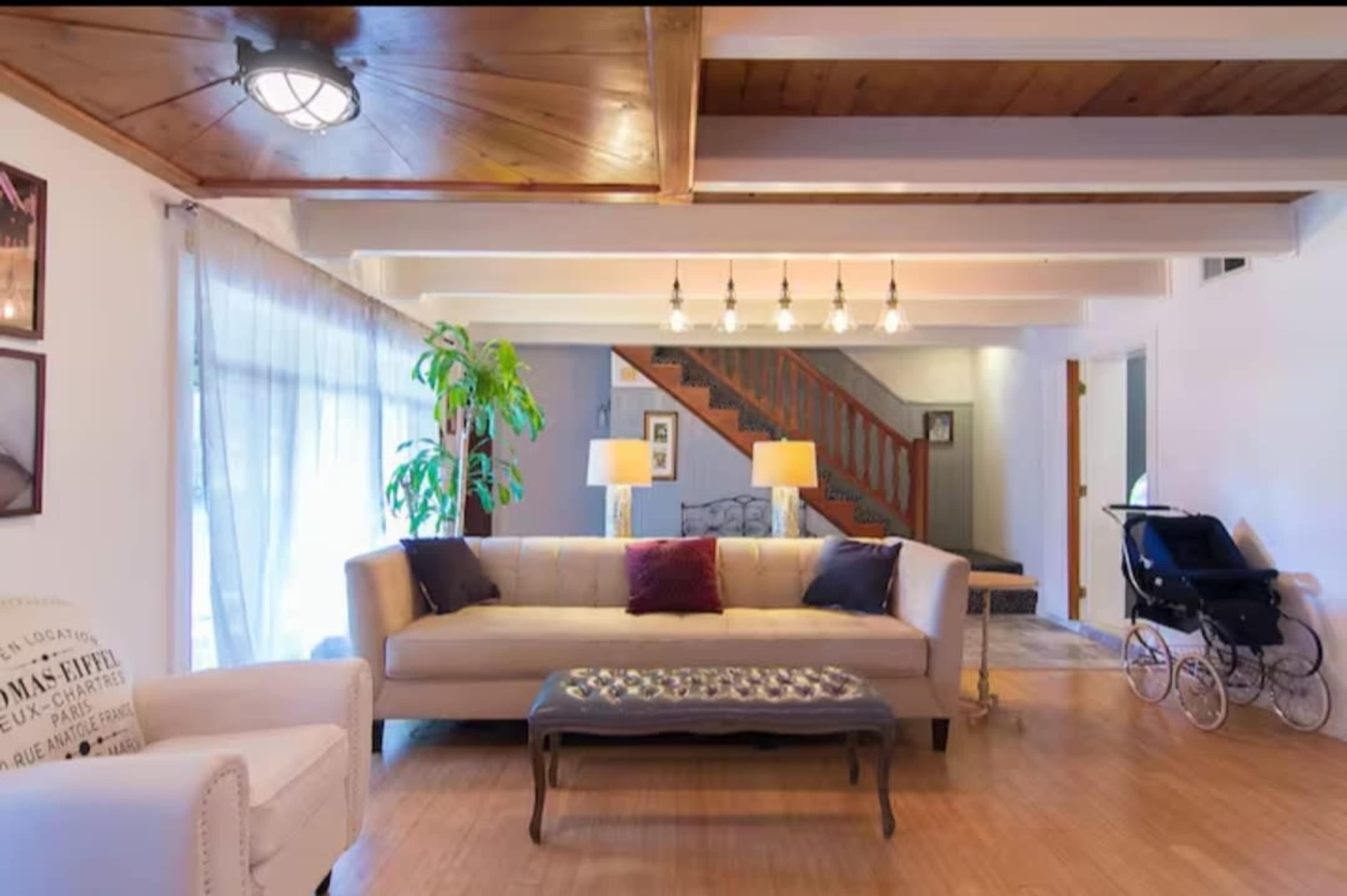 Country House in the Middle of the City Image in Sun Valley, Los Angeles, CA