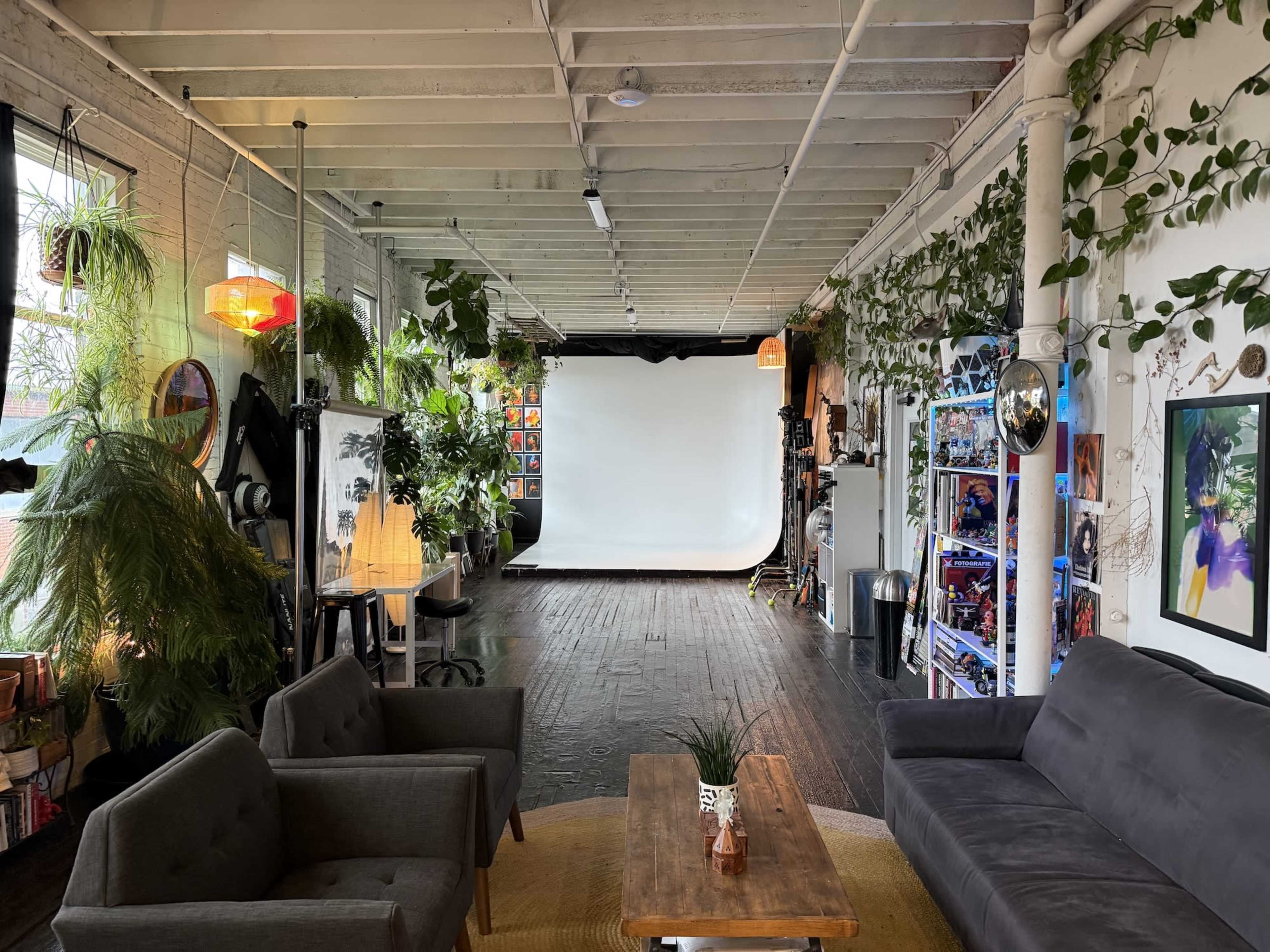Urban, Plant-Filled Photo Studio in Converted Loft, Just South of Downtown Image in South Columbus, Columbus, OH