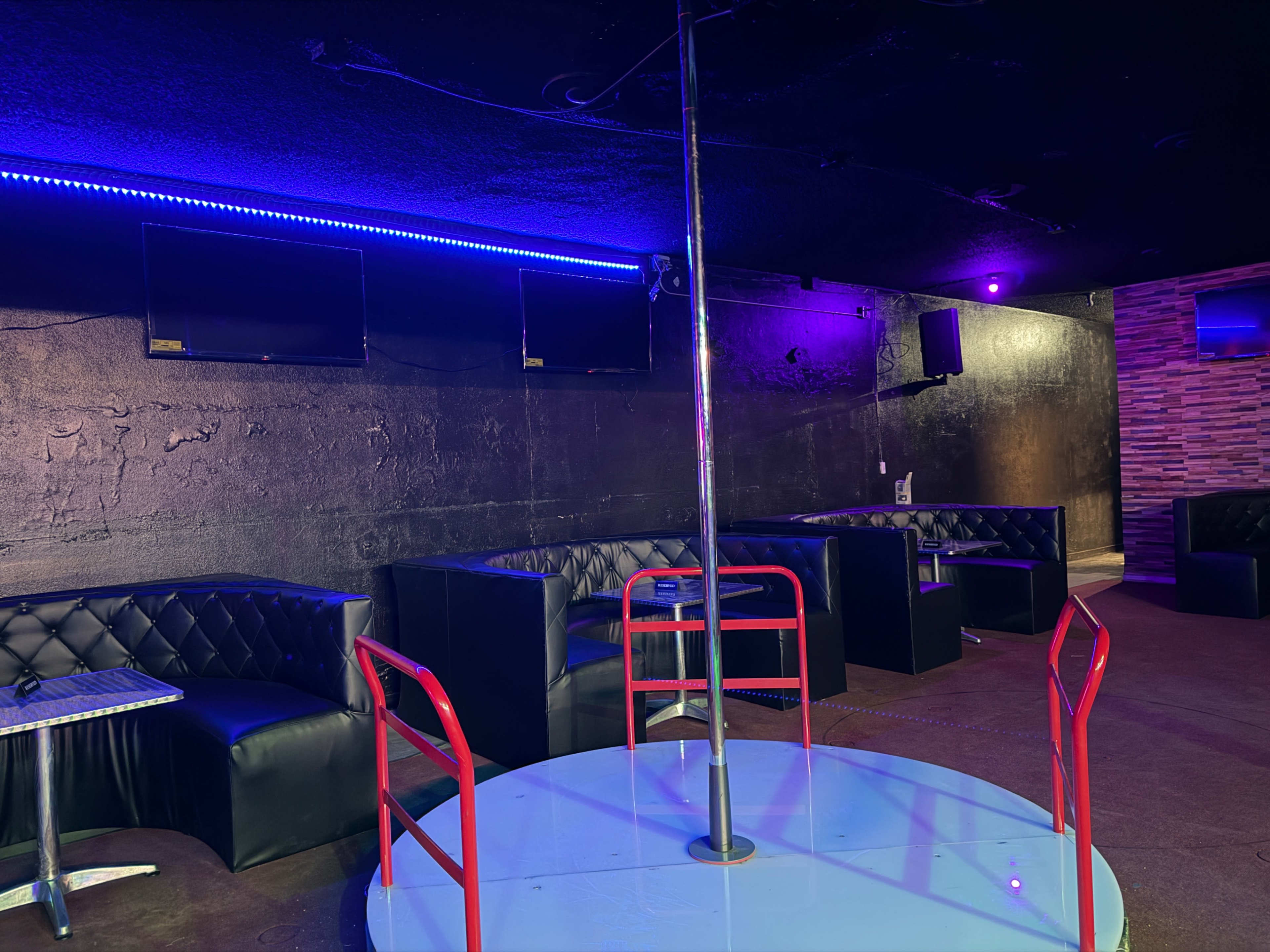 Neon Graffiti Night Club Image in Eastex-Jensen Area, Houston, TX