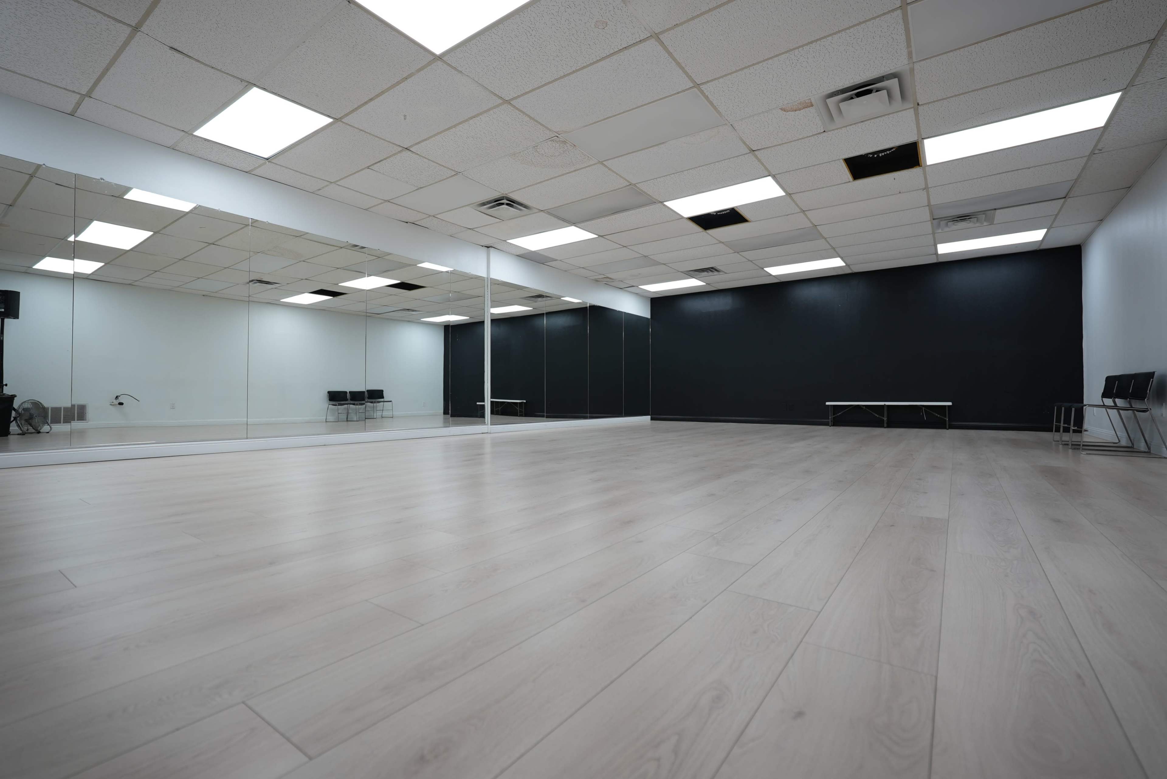 Private Mirrored Studio for Rent. Near Addison Dallas Image in Farmers Branch, Dallas, TX