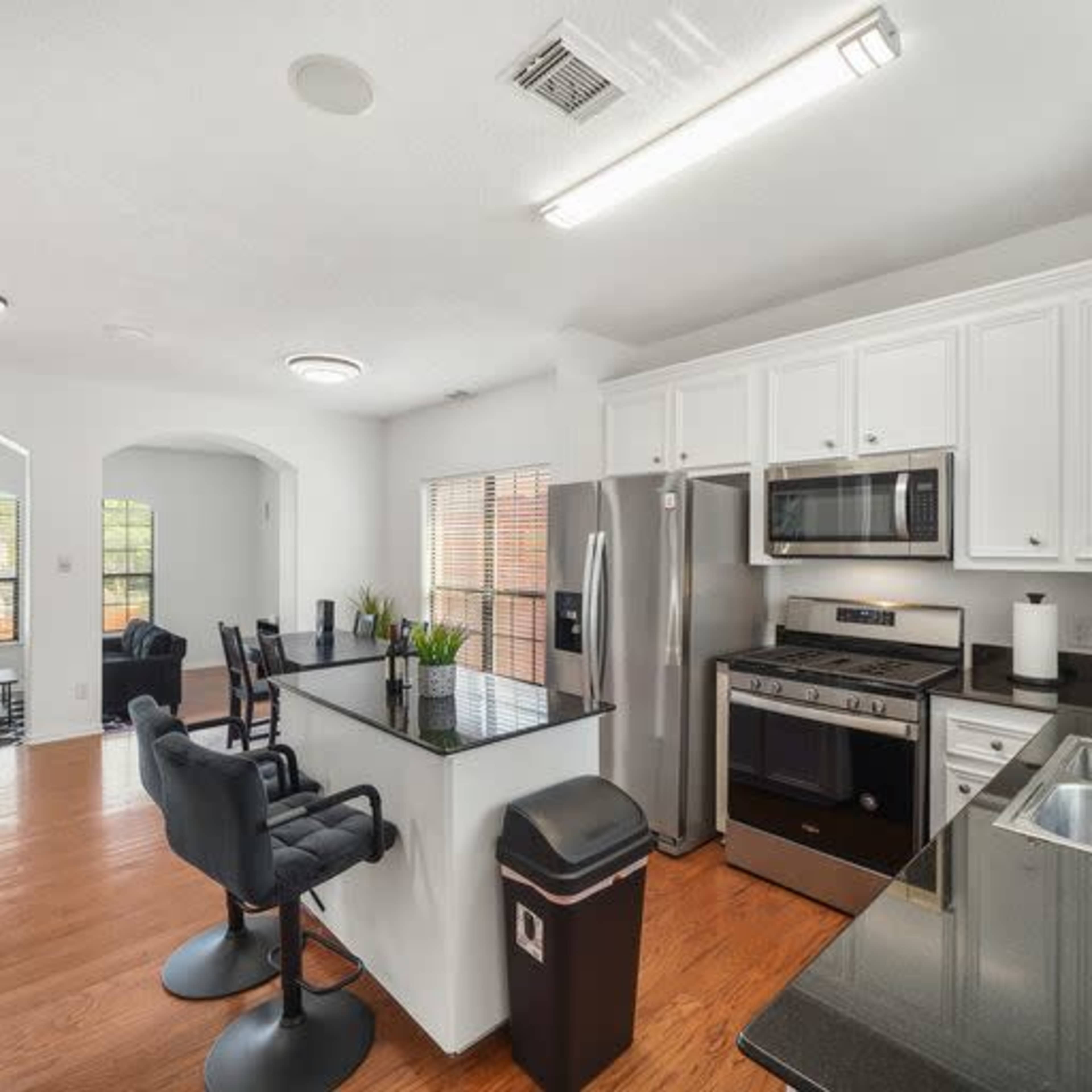 3-Story Luxury Escape in the Heart of Downtown Image in Greater Third Ward, Houston, TX