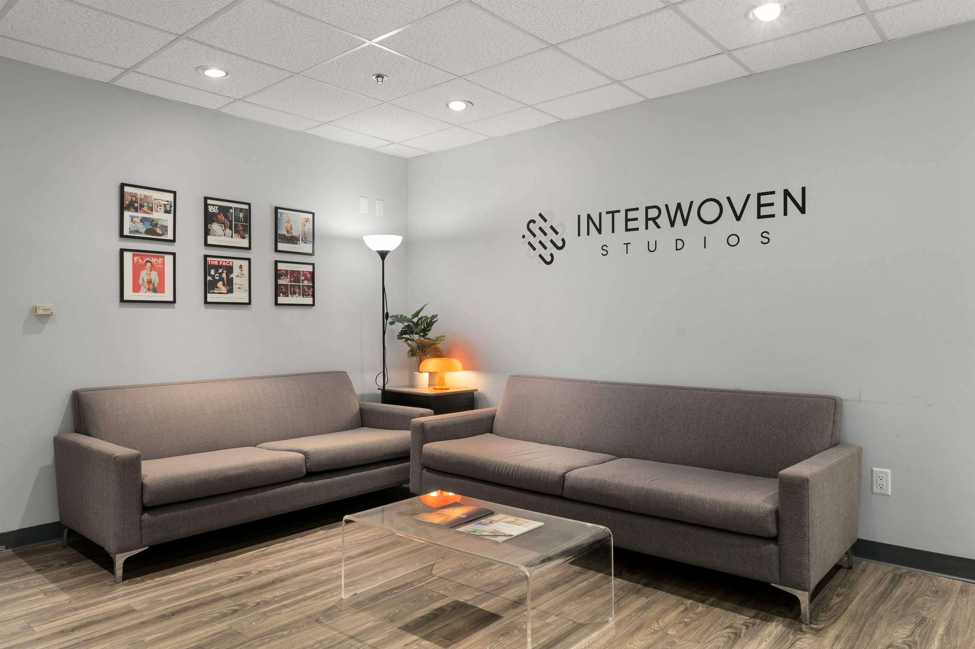 LUXURY WEST HOLLYWOOD PHOTO/VIDEO STUDIO | WHITE CYCLORAMA, SOUND PROOF, HAIR, MAKEUP & GLAM ROOMS | CONFERENCE Image in Central LA, Los Angeles, CA