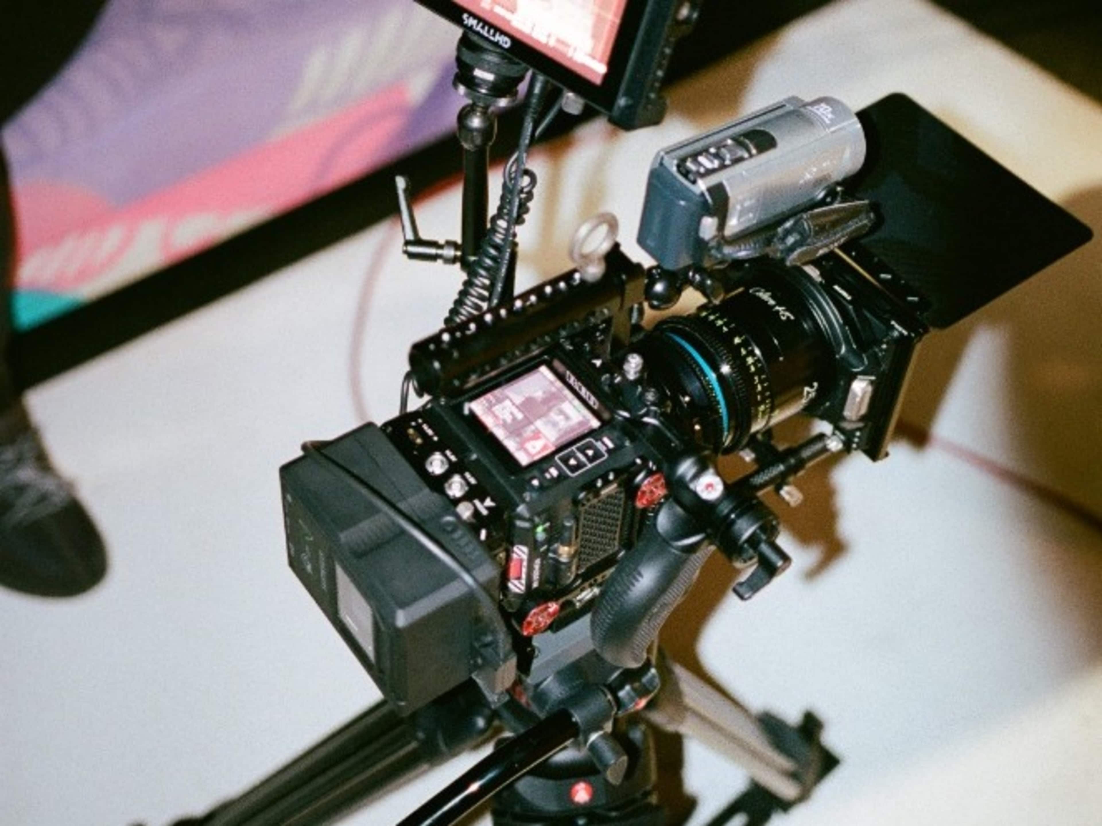 RED CINEMA KOMODO 6K Cinema Camera (full set-up)