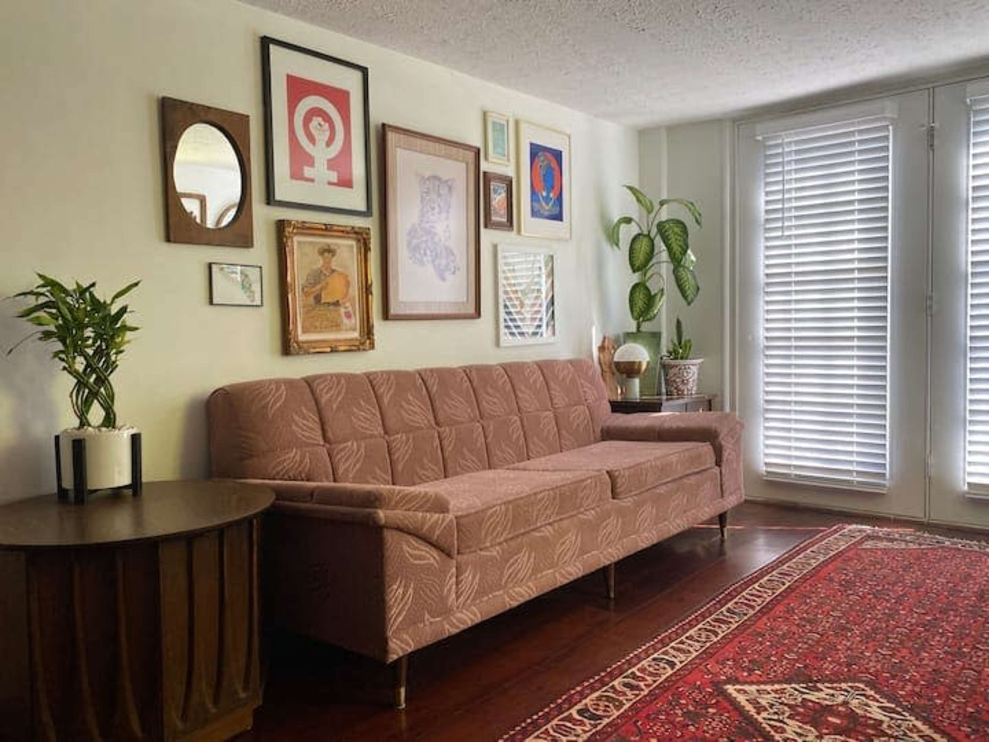 Mid century Dream Den Image in Madison, madison, TN
