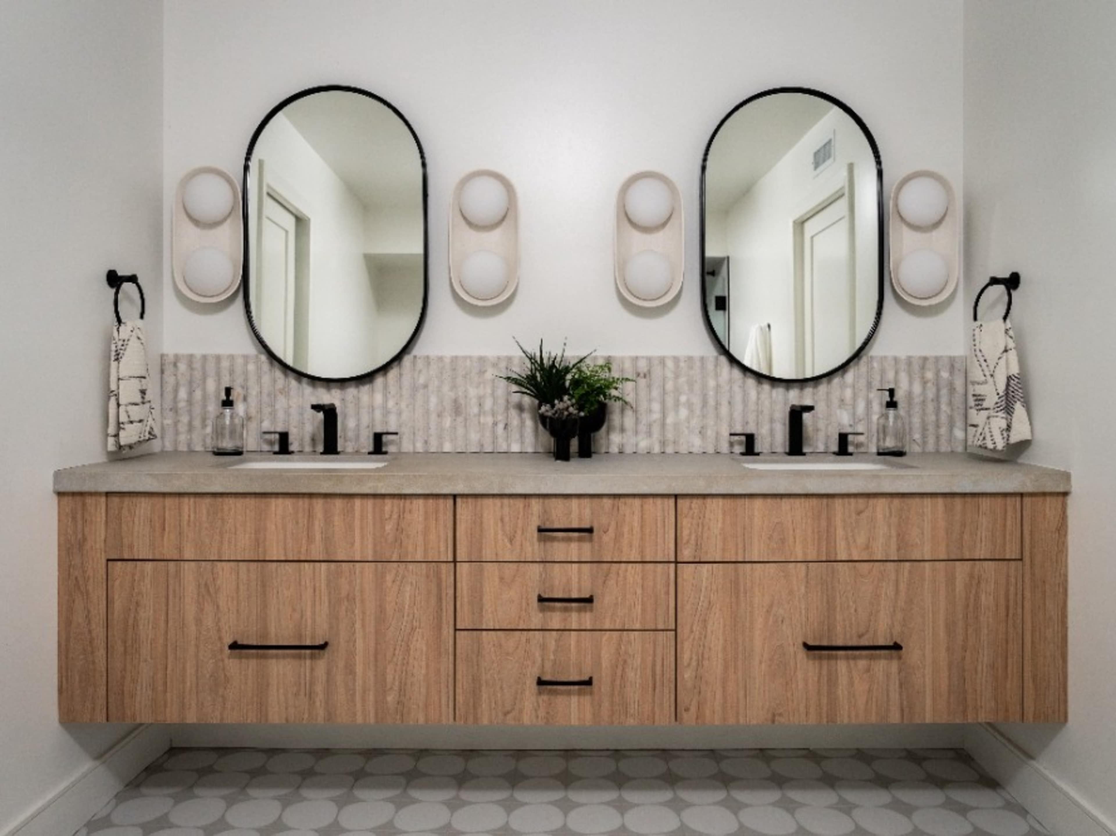 Bedroom and Bathroom for Talent 