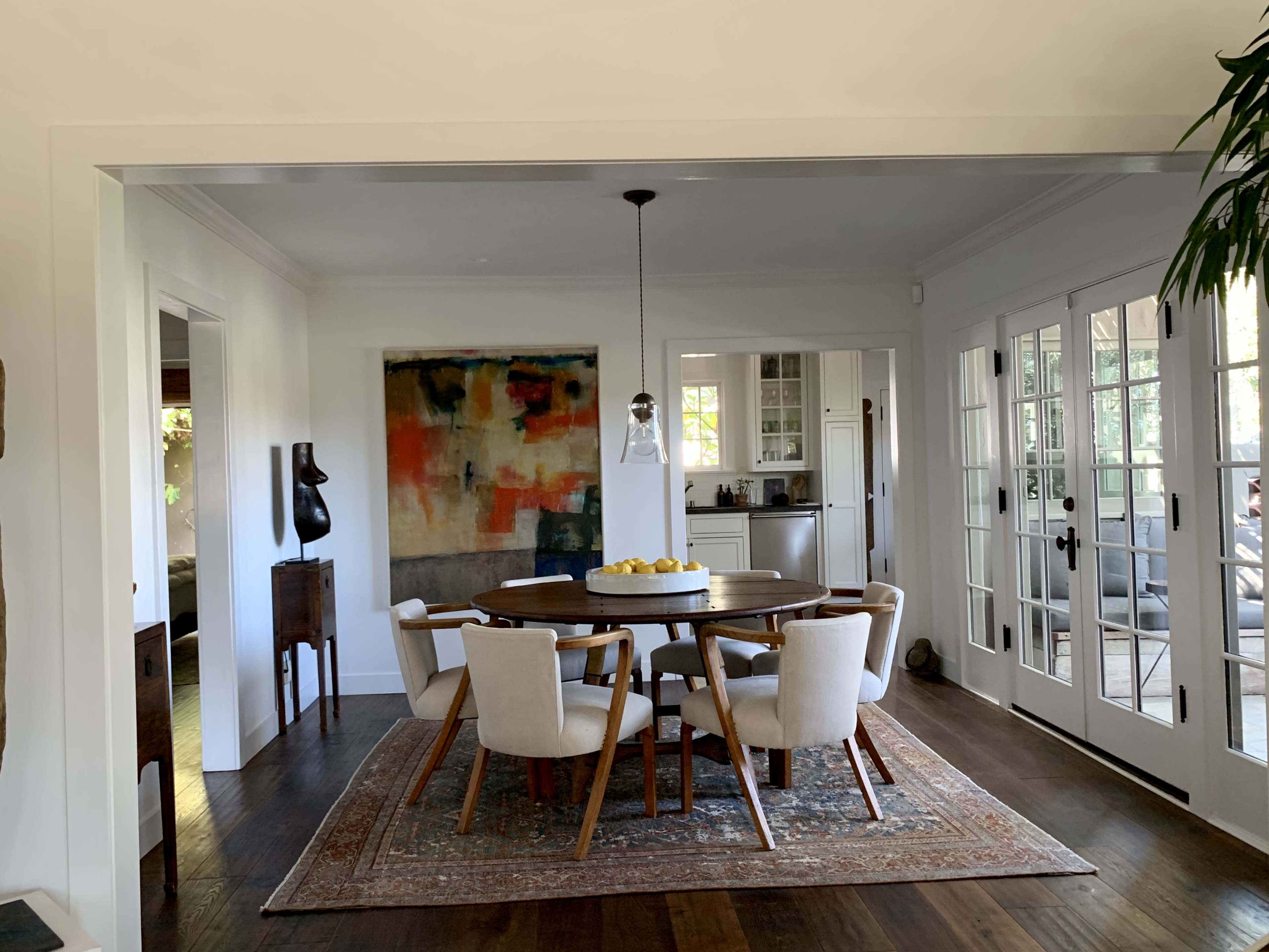 Single family home near residential and commercial areas. Small one-family home. Bright Image in Central LA, Los Angeles, CA