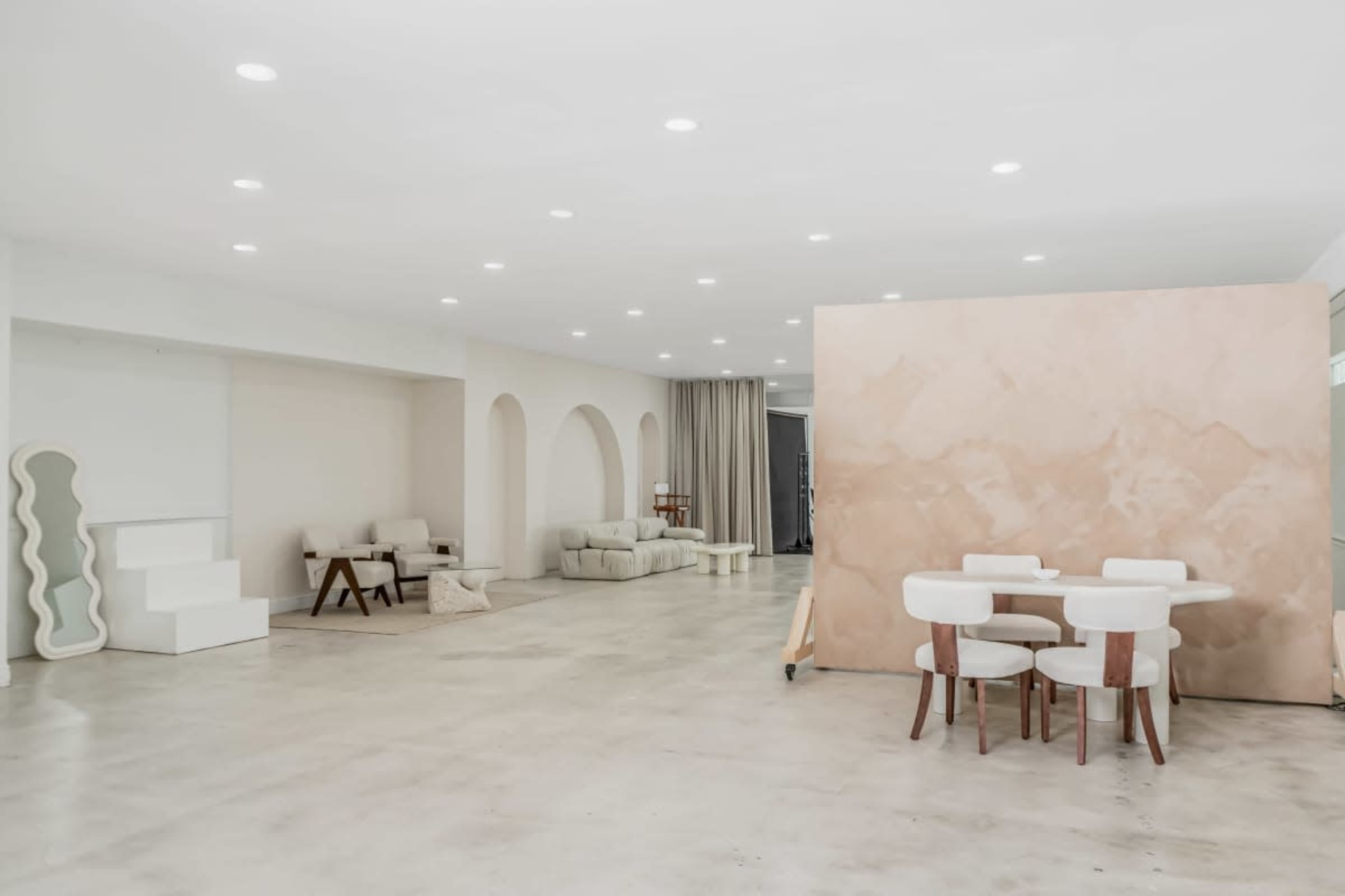 Luxury Miami Content Studio with Cyc Wall and Chic Area Image in Glenvar Heights, Miami, FL