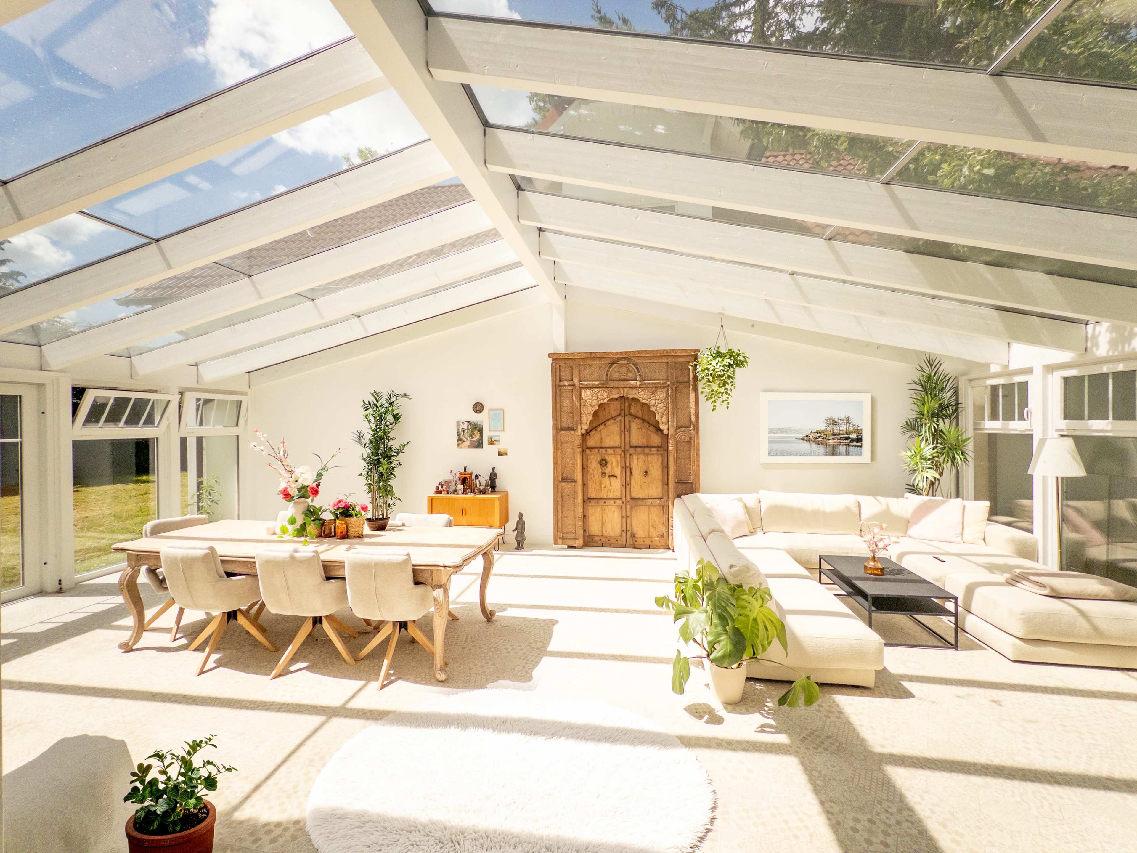 Art Nouveau Villa with a Conservatory in a Small Park Image in , Pinneberg
