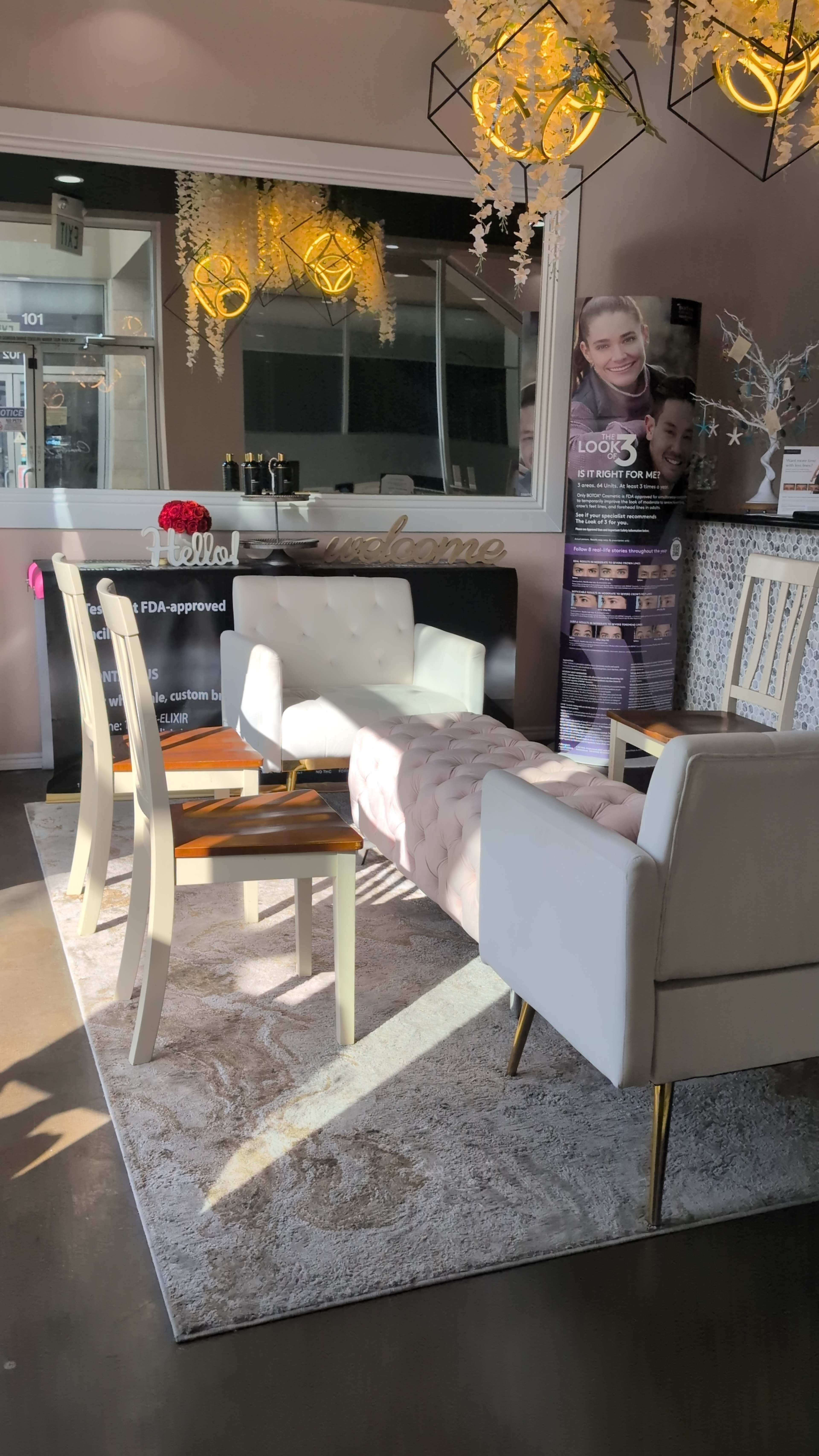 Downtown Main Street Huntington Beach CA  retail sales space good for events or Pop up space small business Image in Huntington Beach, Huntington Beach, CA