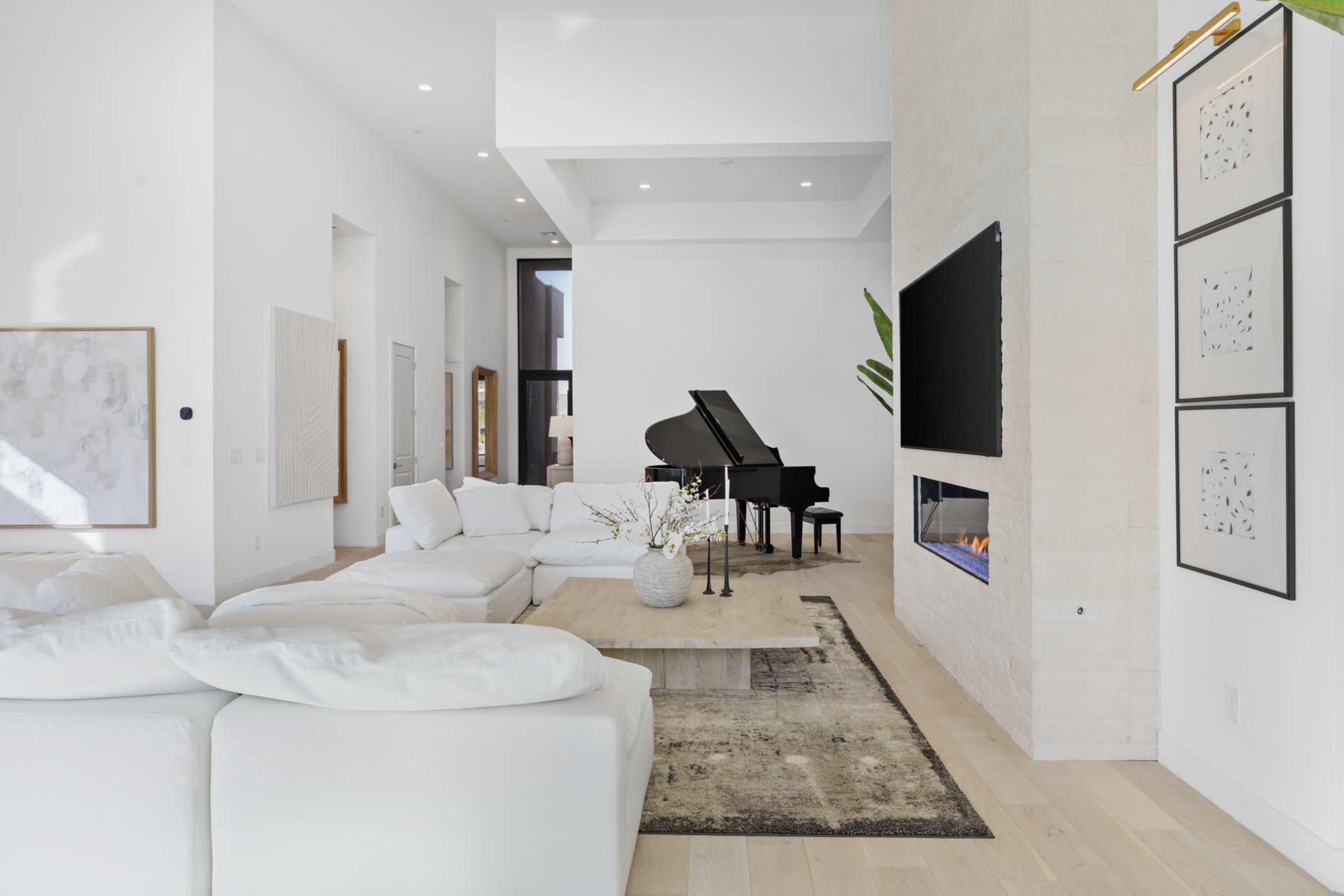 Strata - A Desert Contemporary Luxury Retreat Image in Summerlin, Las Vegas, NV