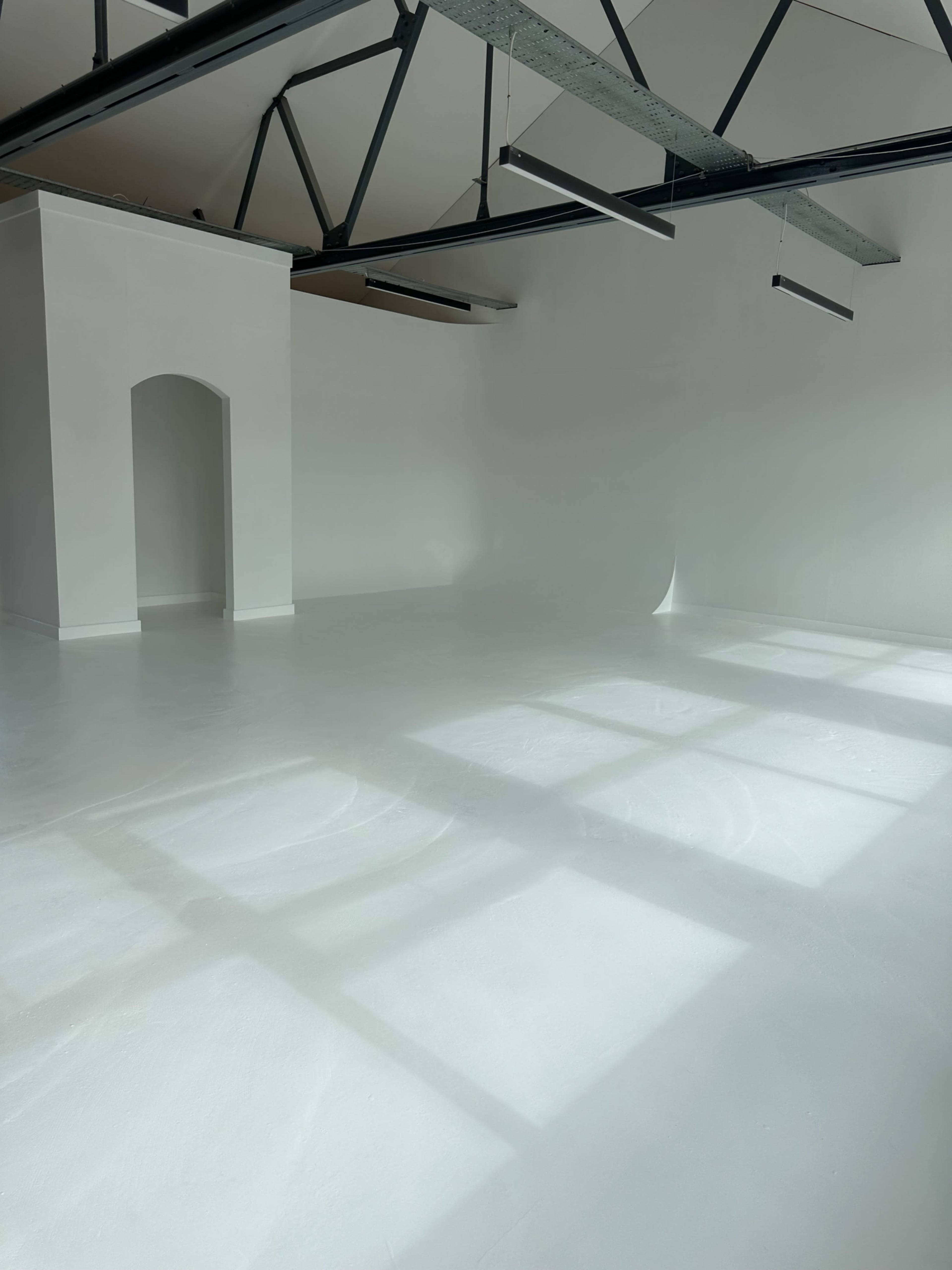 Spacious Industrial Loft with Natural Light in Urban Setting Image in Norton Hammer, Sheffield, ENG