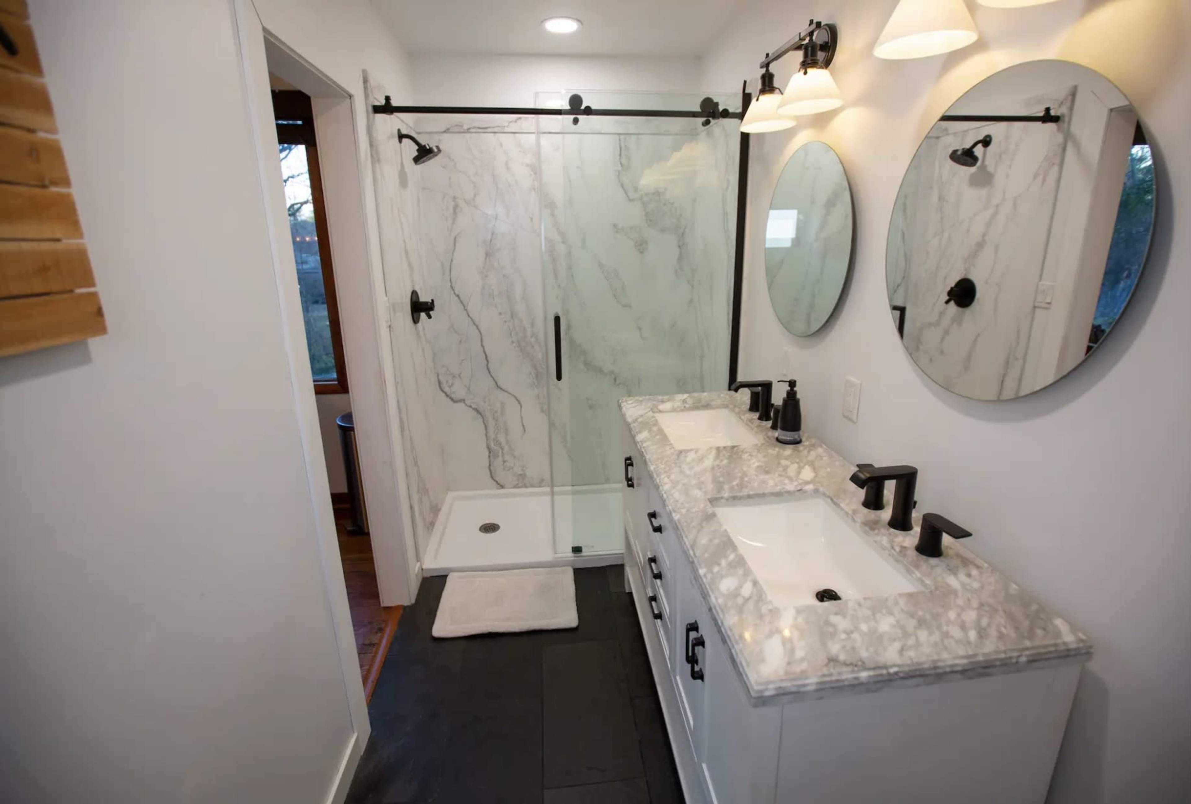 Large, private yard with private suite and deck 10 minutes from downtown Nasvhille Image in Glencliff, Nashville, TN