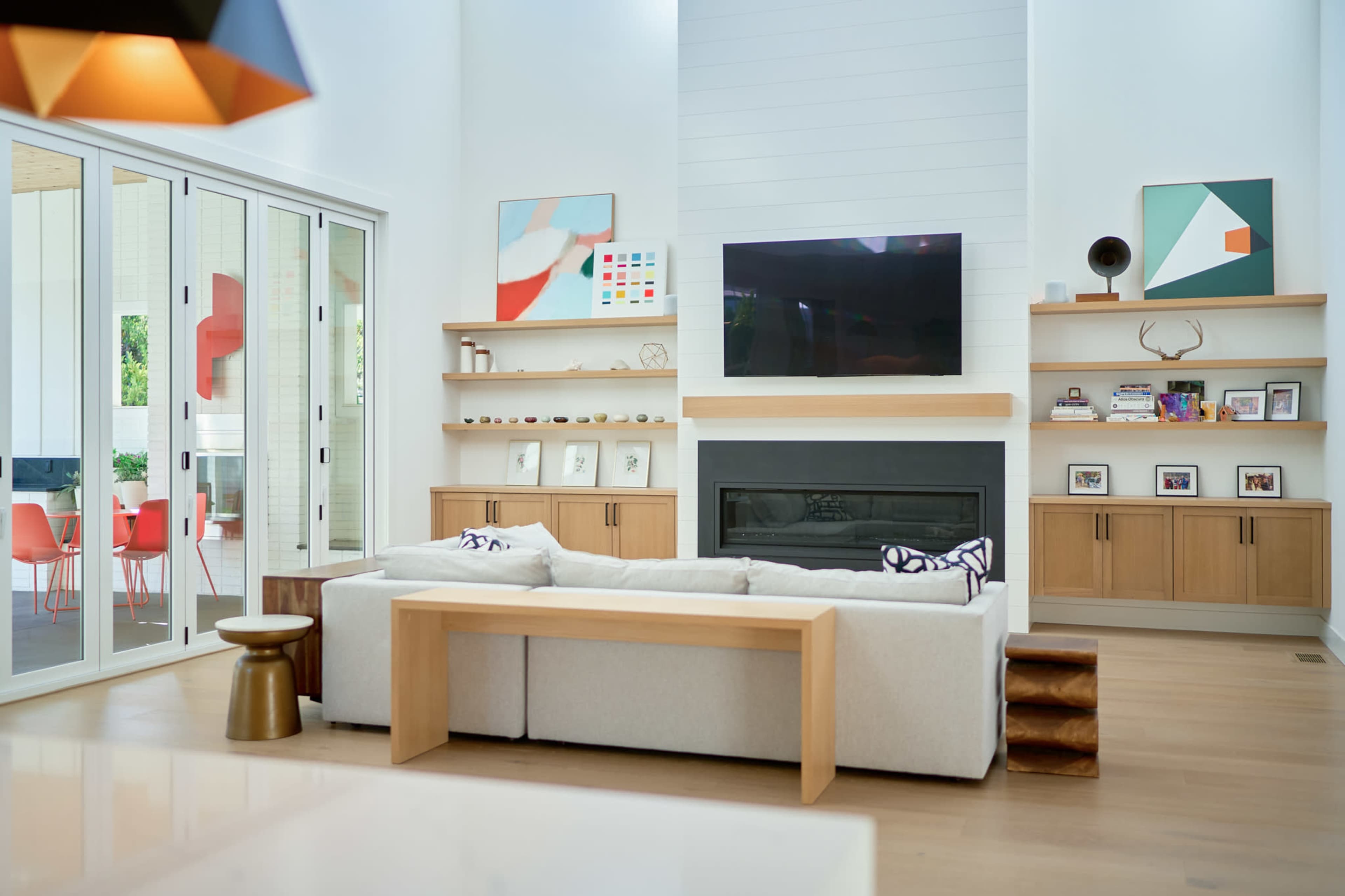 Modern House with Pool | Gourmet kitchen | Luxury bathroom | Natural light | Photoshoots | Video Production | Product Demos Image in Camas, Camas, WA