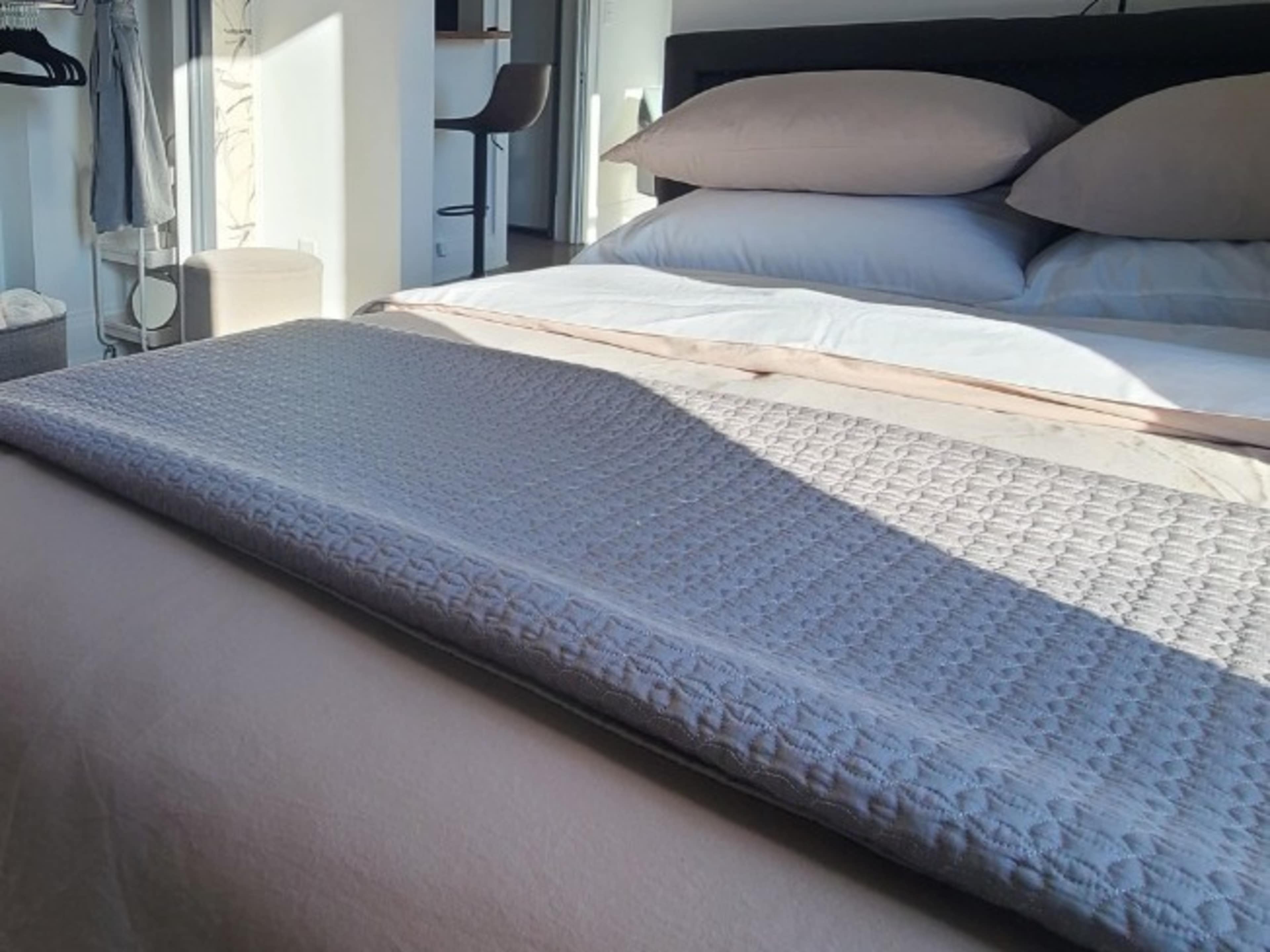 Double Bed for Rest