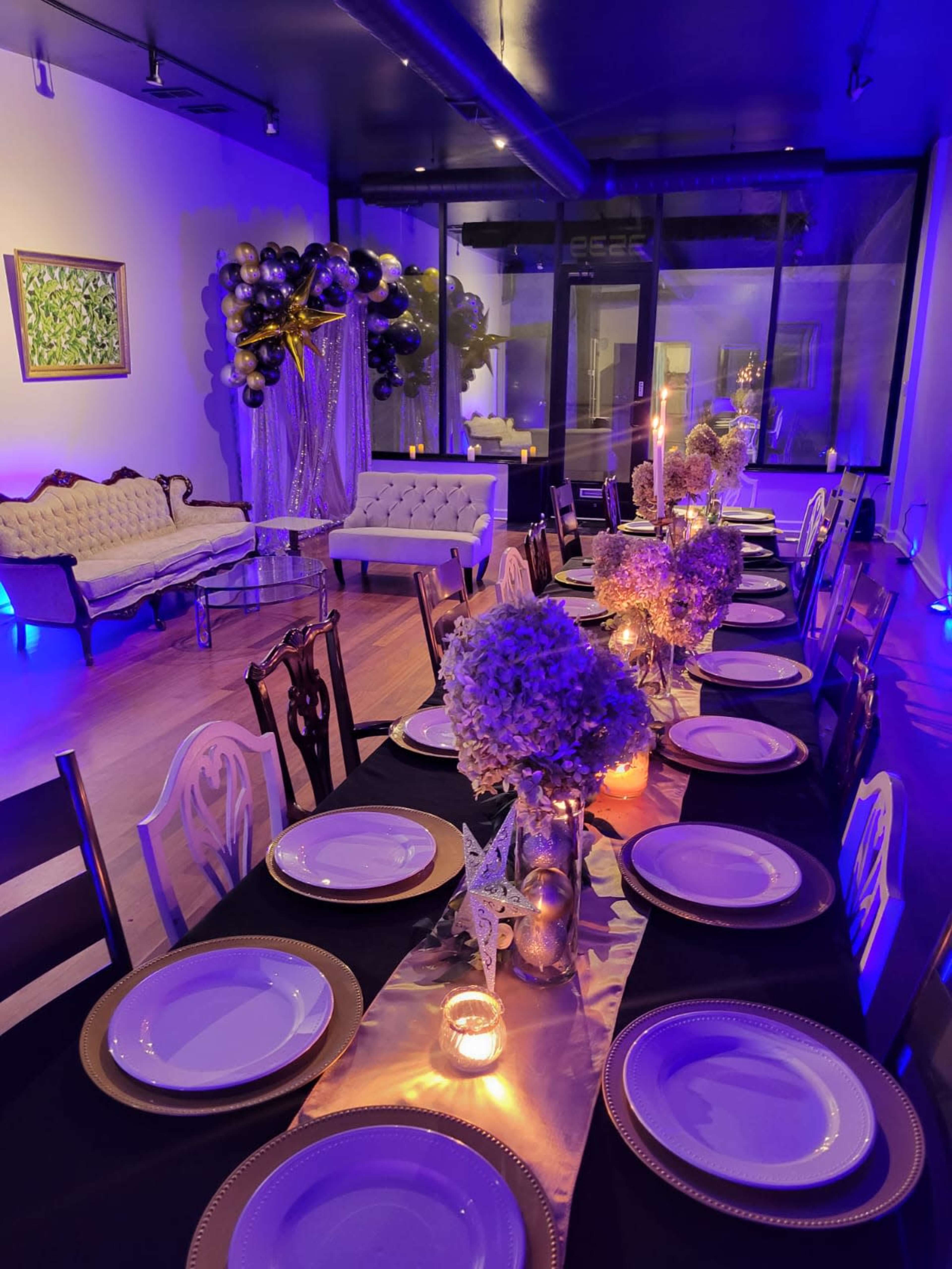 Venue 3539- Unique and Spacious Converted Storefront Loft Image in South Old Irving Park, Chicago, IL