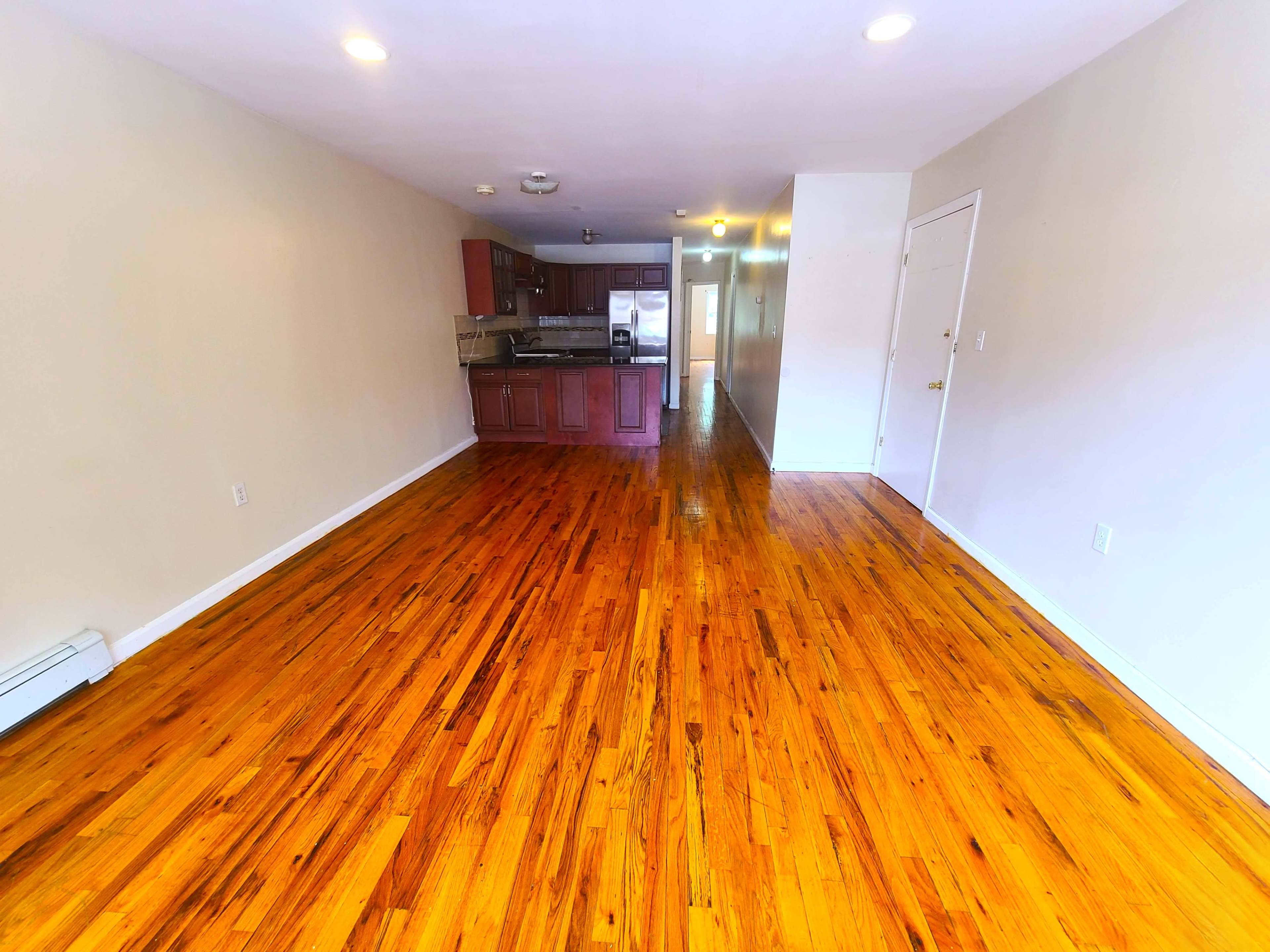 Multi-use, Open-Concept Bronx Space Image in Williamsbridge, Bronx, NY