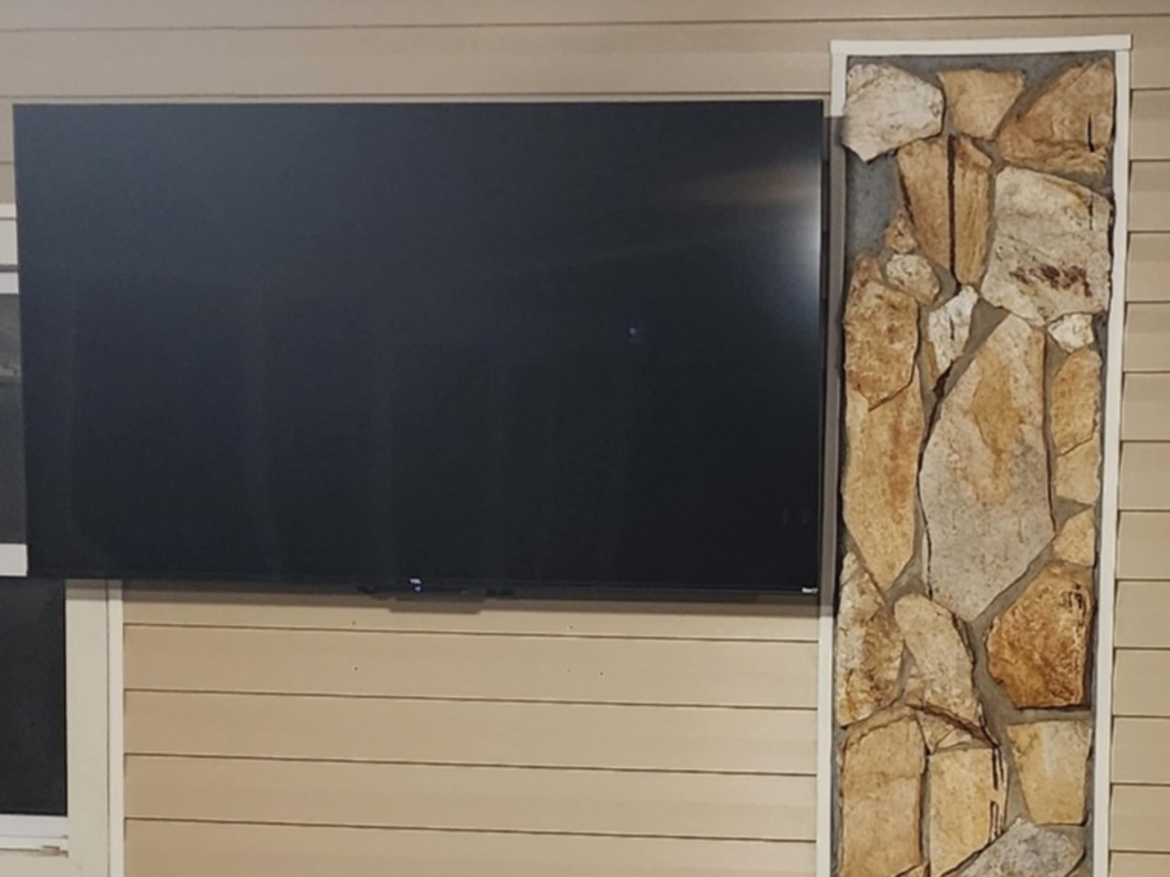 Smart TV Rental (55") 