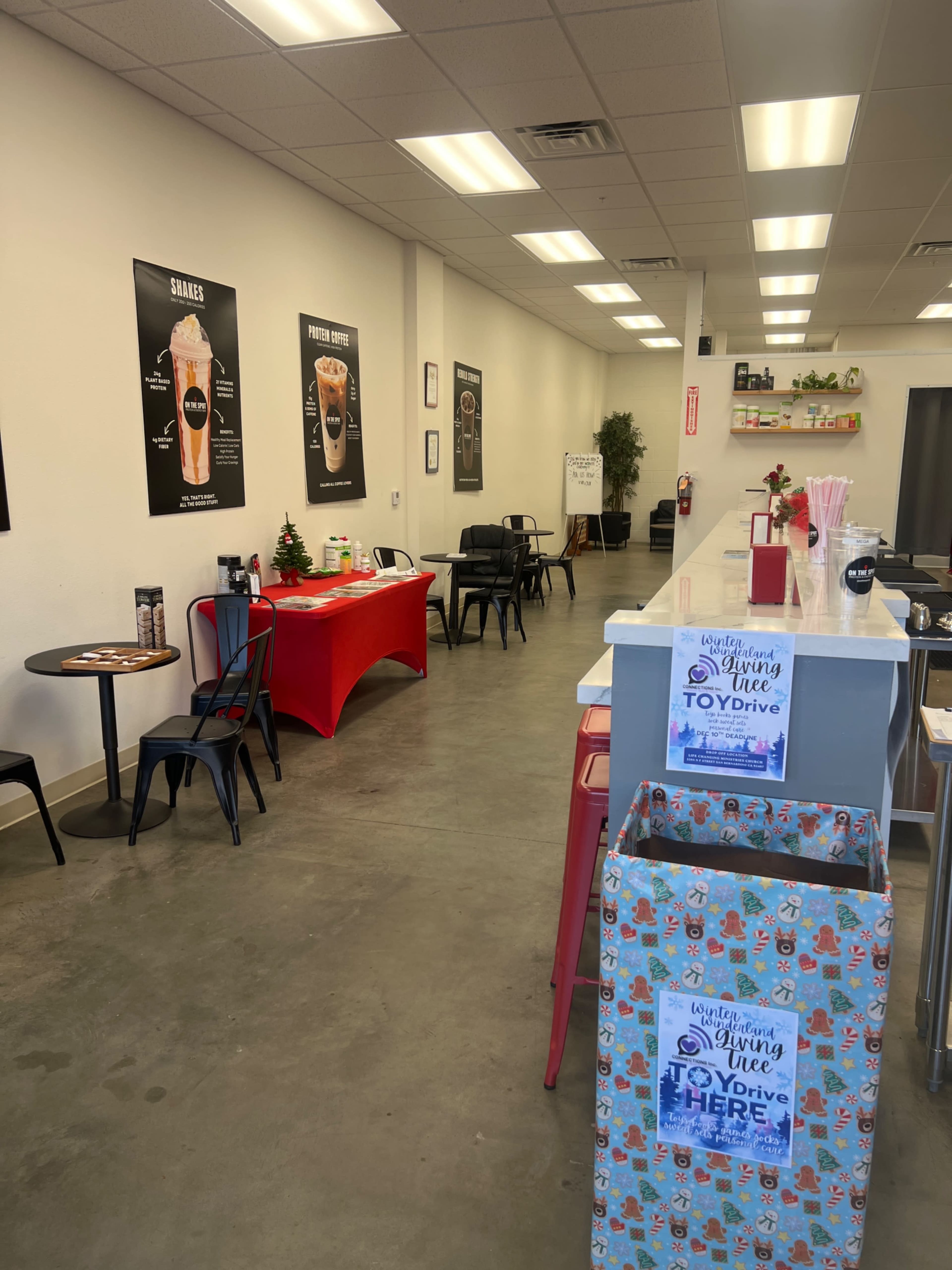 Cafe Style Shop with picturesque views of mountains Image in Kendall Hills, San Bernardino, CA