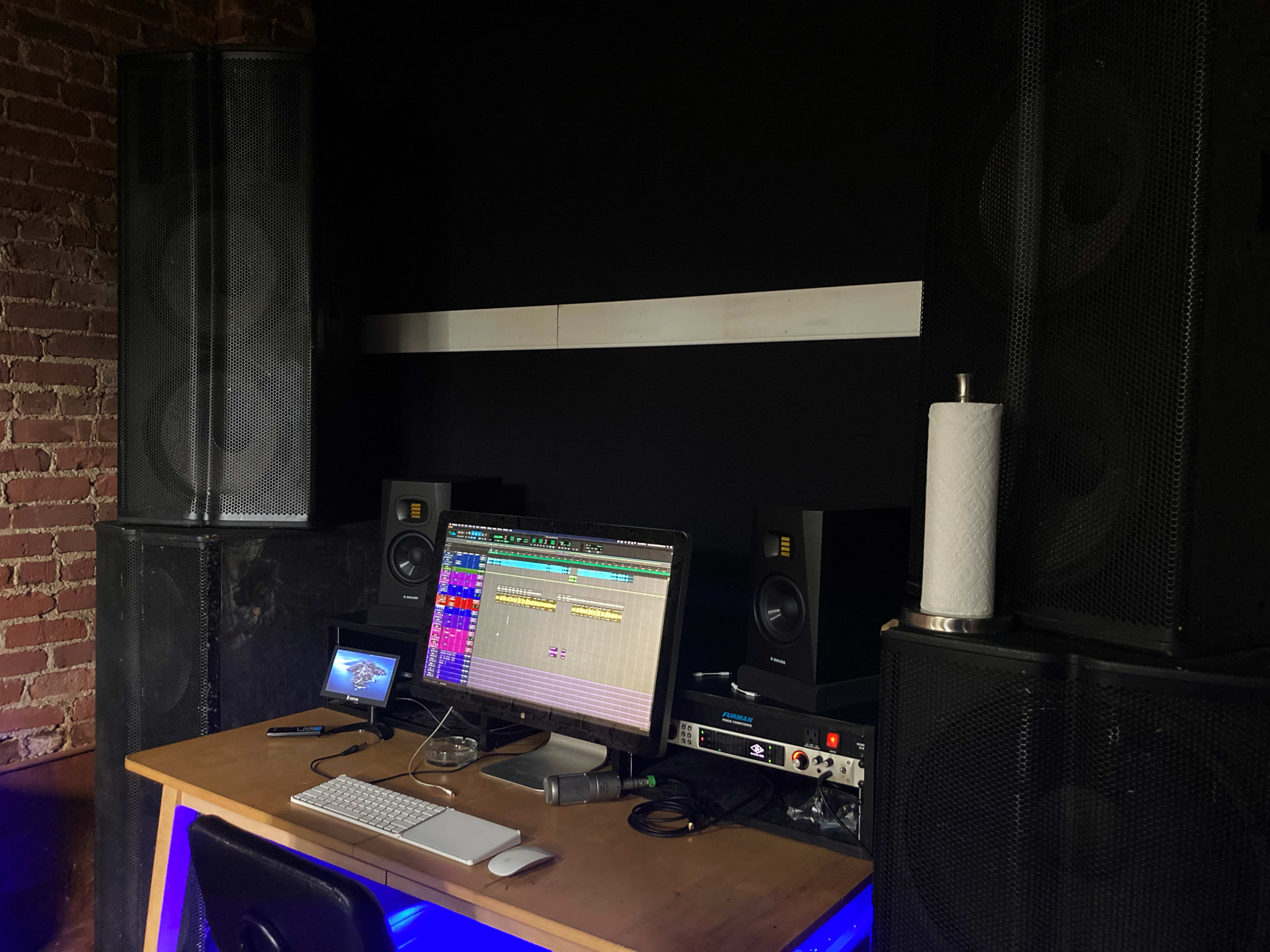 B Room Recording Studio With Engineer Image in Mechanicsville, Atlanta, GA
