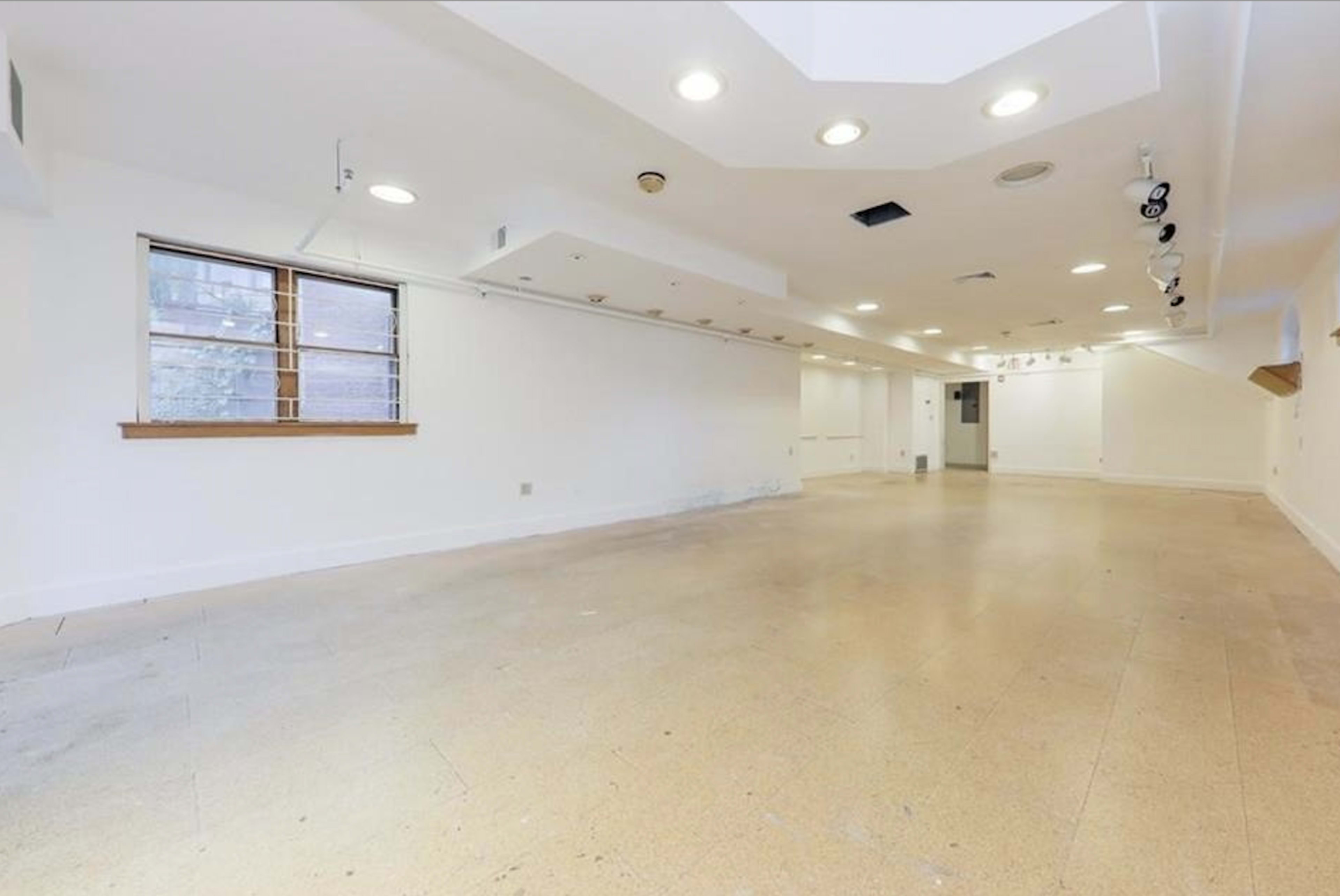 Spacious Urban Basement Studio in Cambridge Image in Neighborhood Nine, Cambridge, MA