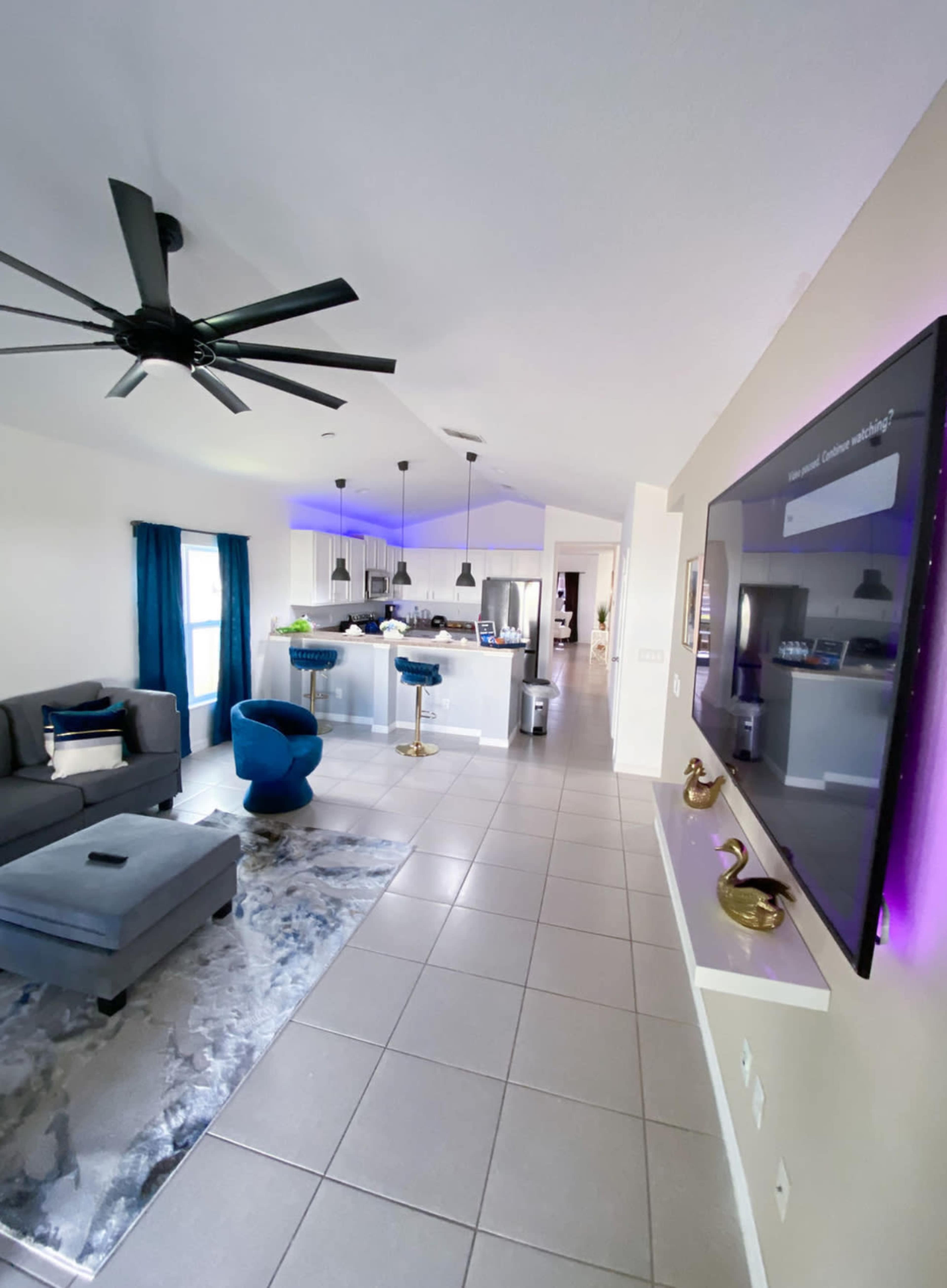 Exquisite Luxury Content Room Image in , Davenport, FL