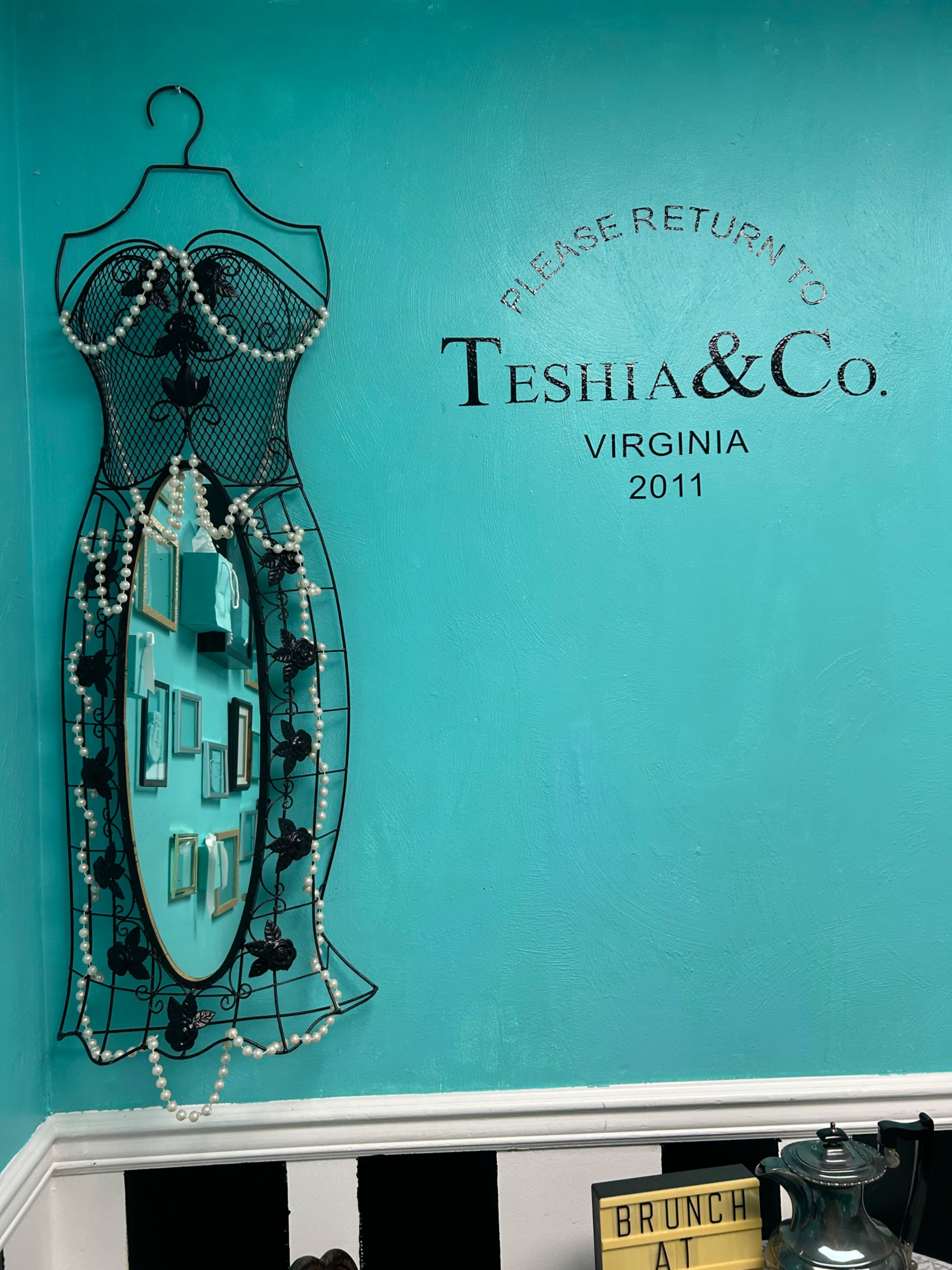 Elegant & Creative 4 Room Space Image in Virginia Beach, Virginia Beach, VA