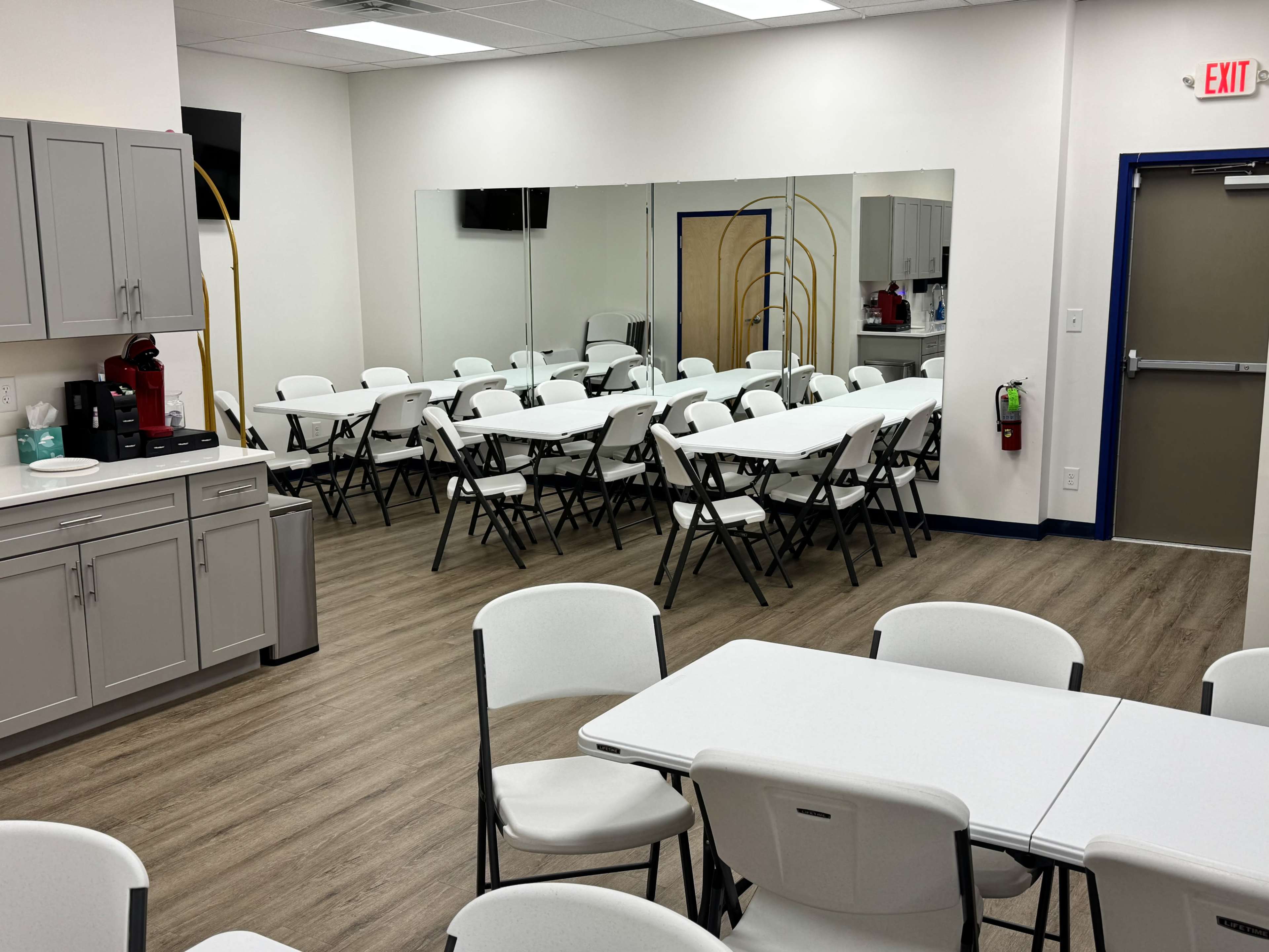 Clarksville (Sango) Classroom/Office Space near I-24 Exit 11 Image in Clarksville, Clarksville, TN