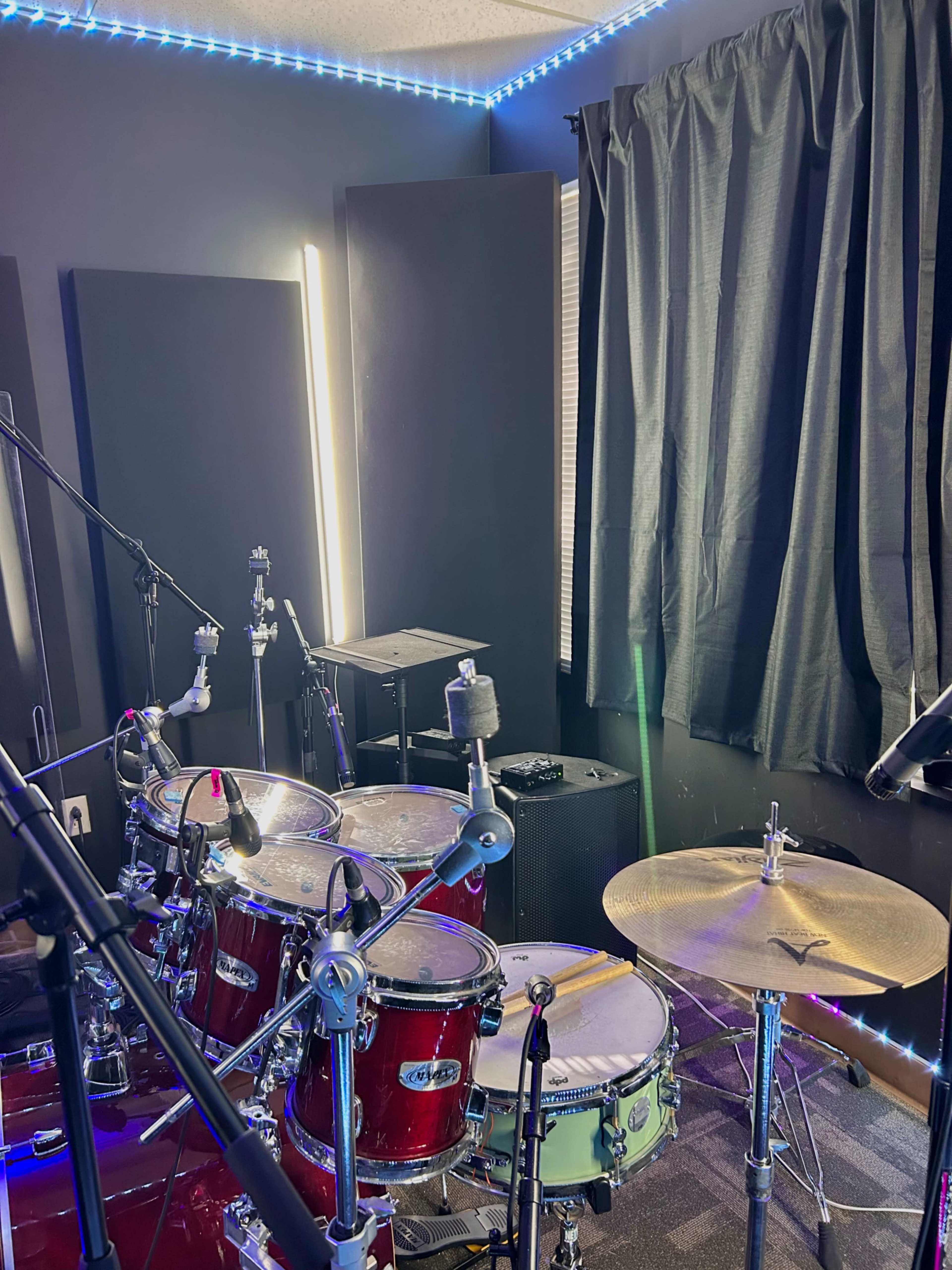 Edmonton Rehearsal Space and Studio Plug & Play Image in Southeast Edmonton, Edmonton, AB