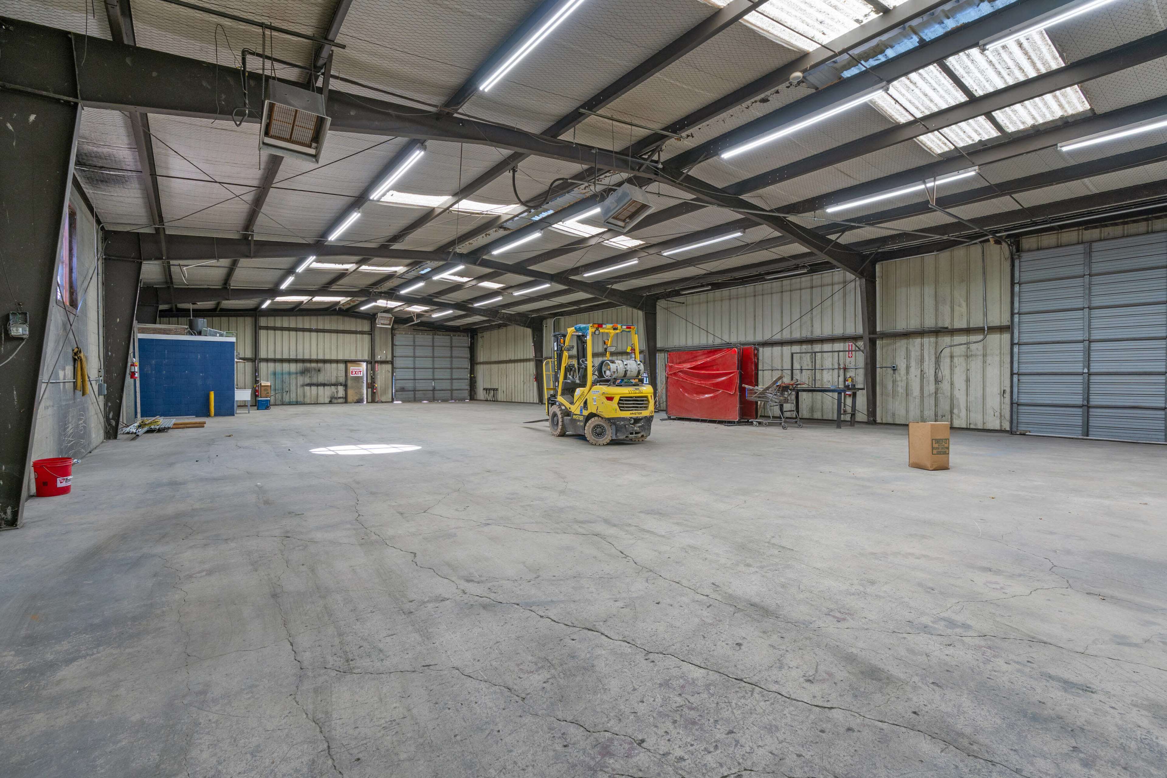 Raw Industrial Warehouse-4,800 SF-14' Ceilings-Skylights-Close to Downtown San Antonio Image in Denver Heights, San Antonio, TX