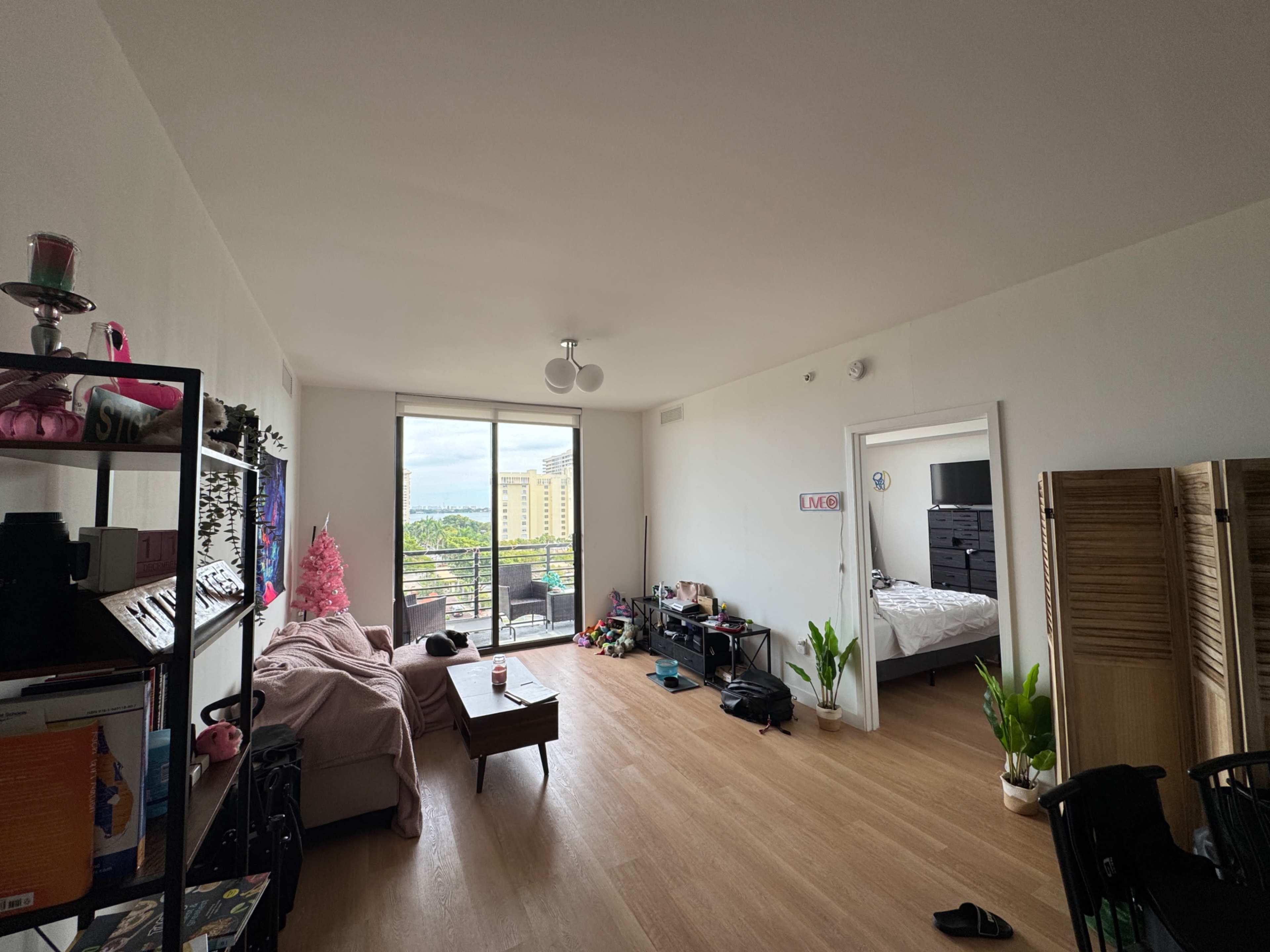 Kitchen, Living room & Studio space for shoots/video/podcasting. Green screen, White Screen, Black Screen, Blue Screen. Editing and services can be included but are a extra charge, lighting equipment, mixer & mics Image in , Miami, FL