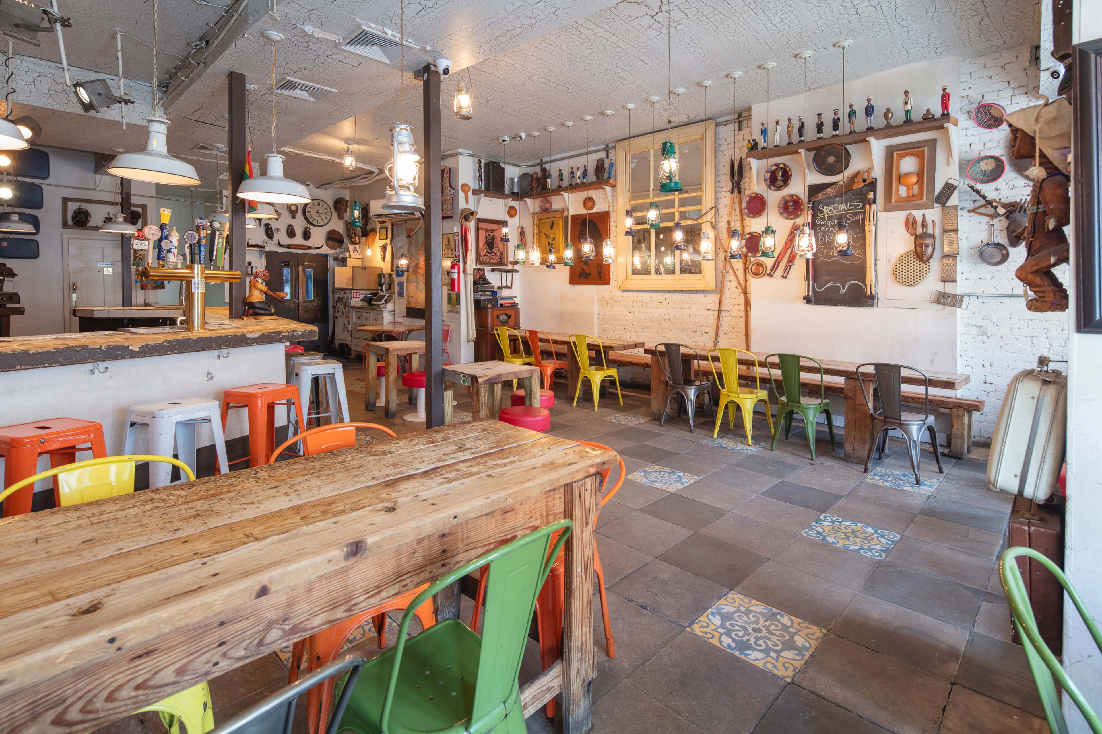 Cozy Bohemian French Bistro Image in Harlem, New York, NY