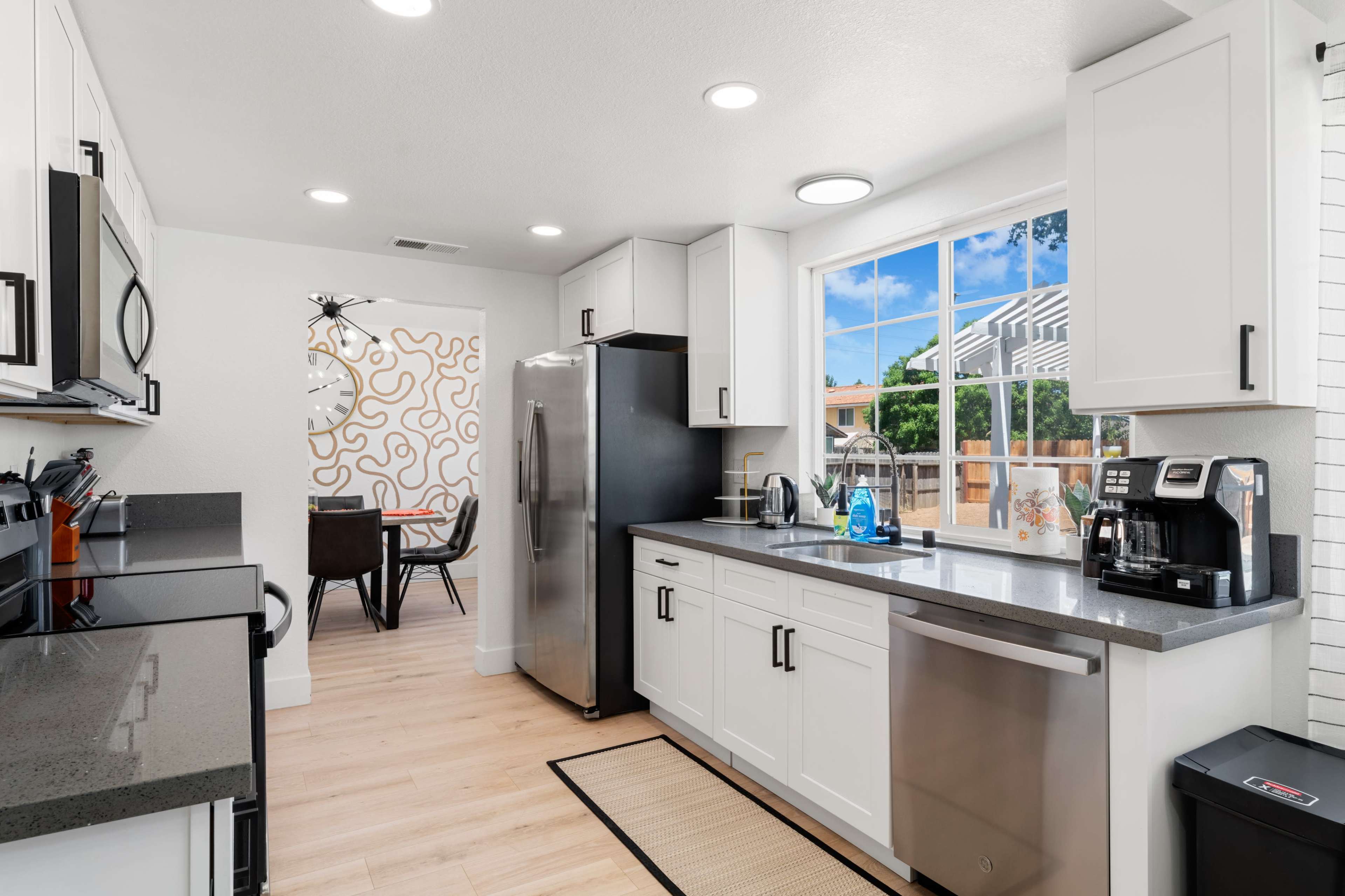 Stunning 4-Bedroom Home – Completely Remodeled Image in Parkside, Citrus Heights, CA