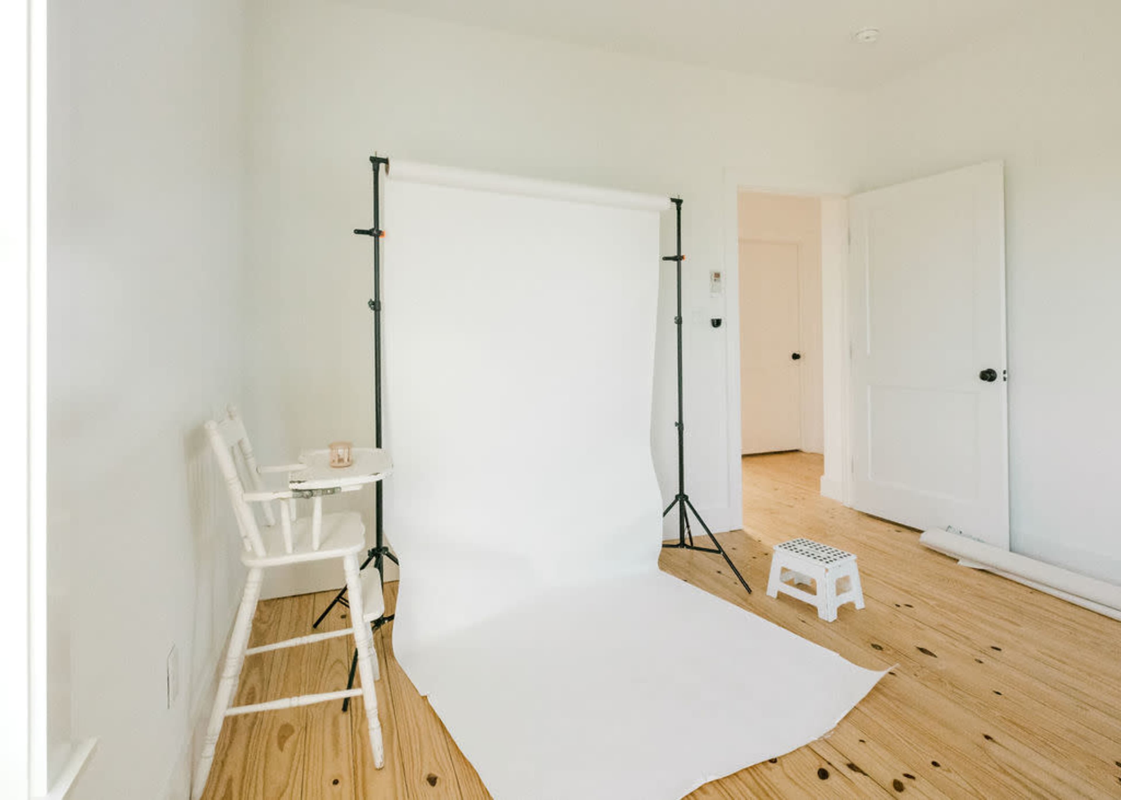 White Natural Lightfilled Farmhouse and Greenhouse Image in , Kendalia, TX