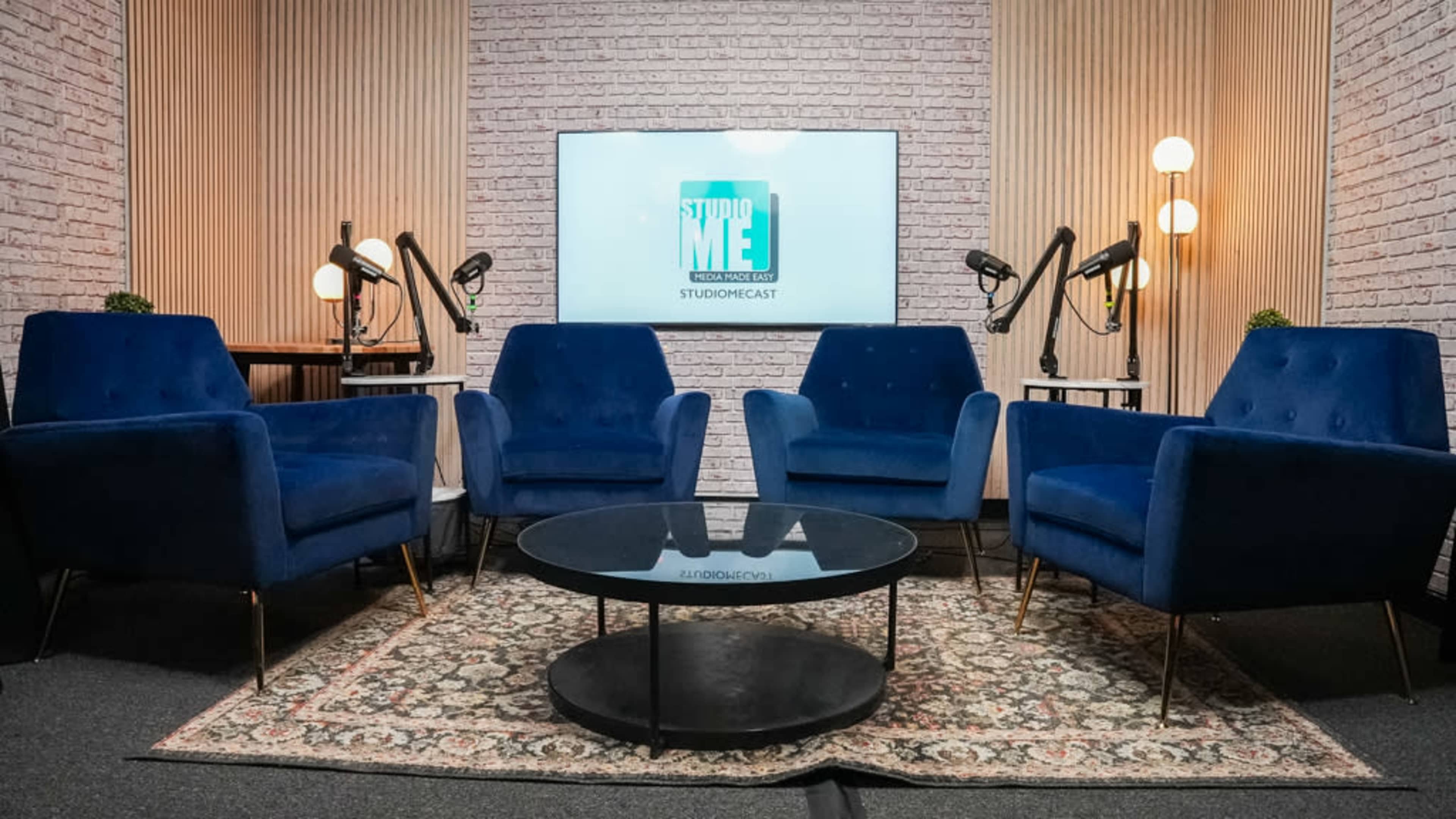 The Speak Easy Lounge (Video Podcast Studio), Pittsburgh, PA ...