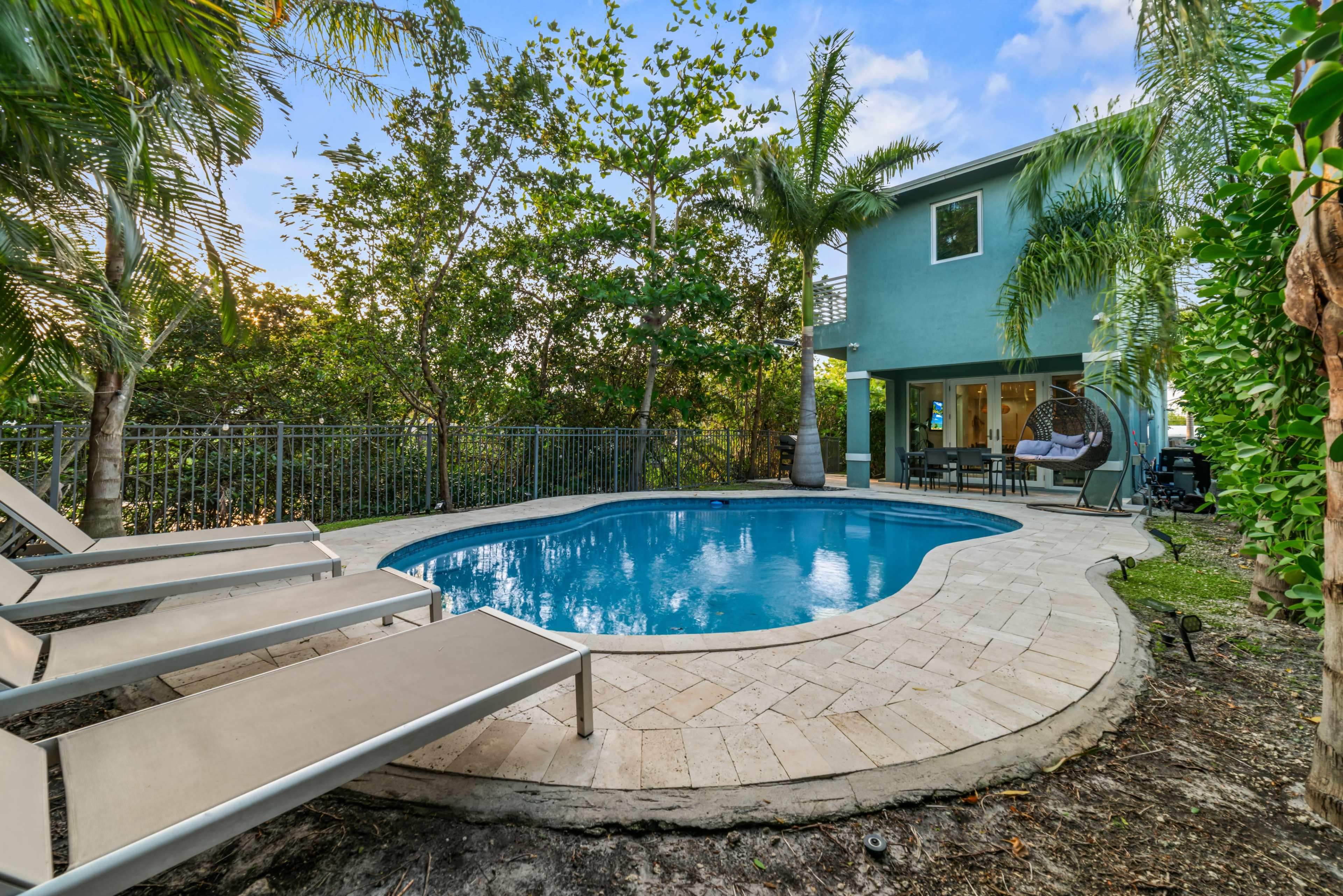 Oasis Kings Water + Ocean relaxing NEW Sleep 8 Image in Wynwood, Fort Lauderdale, FL