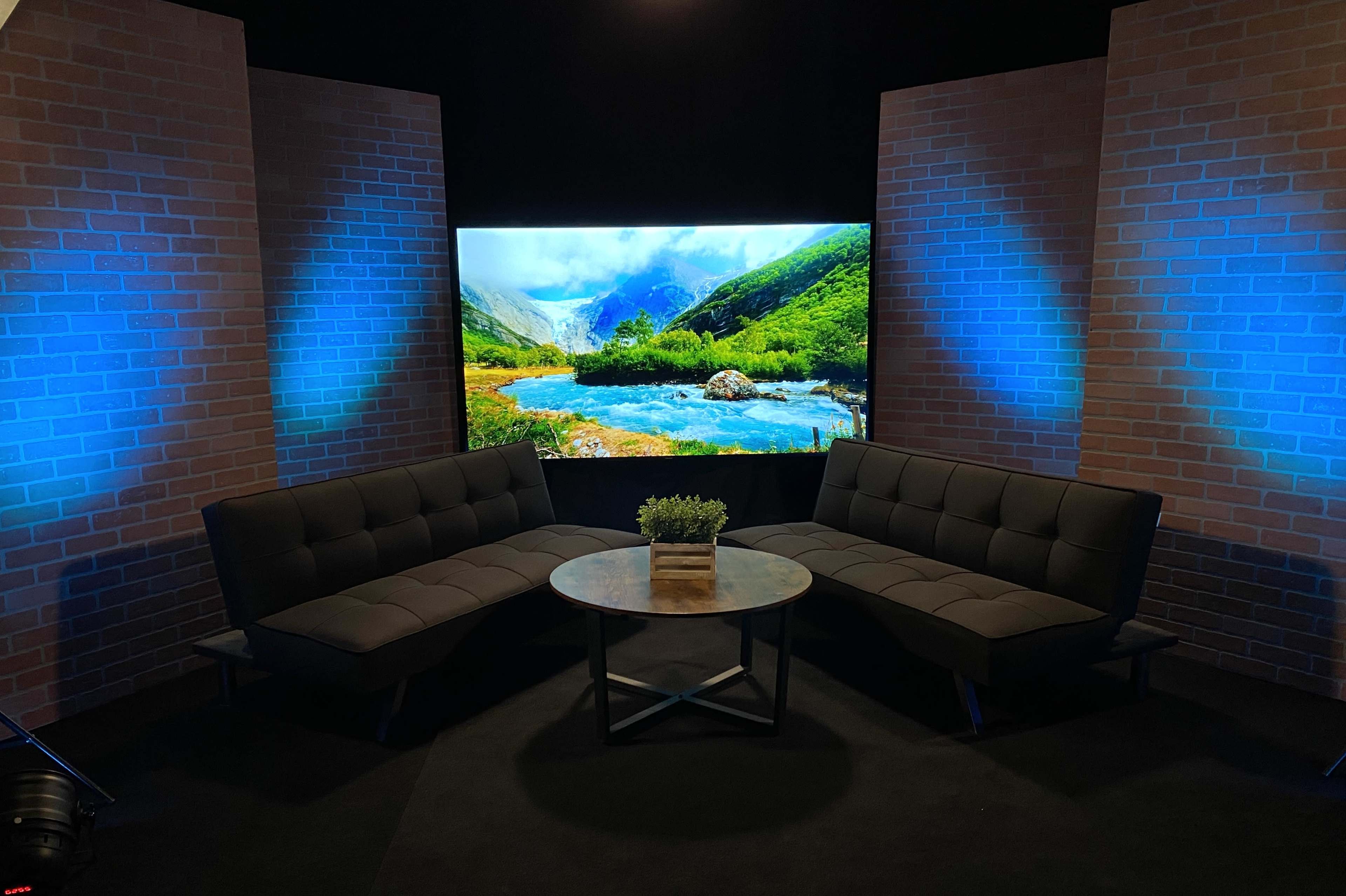 Podcast Studio, Sound Proof, Pre-lit. Image in Burbank, Burbank, CA