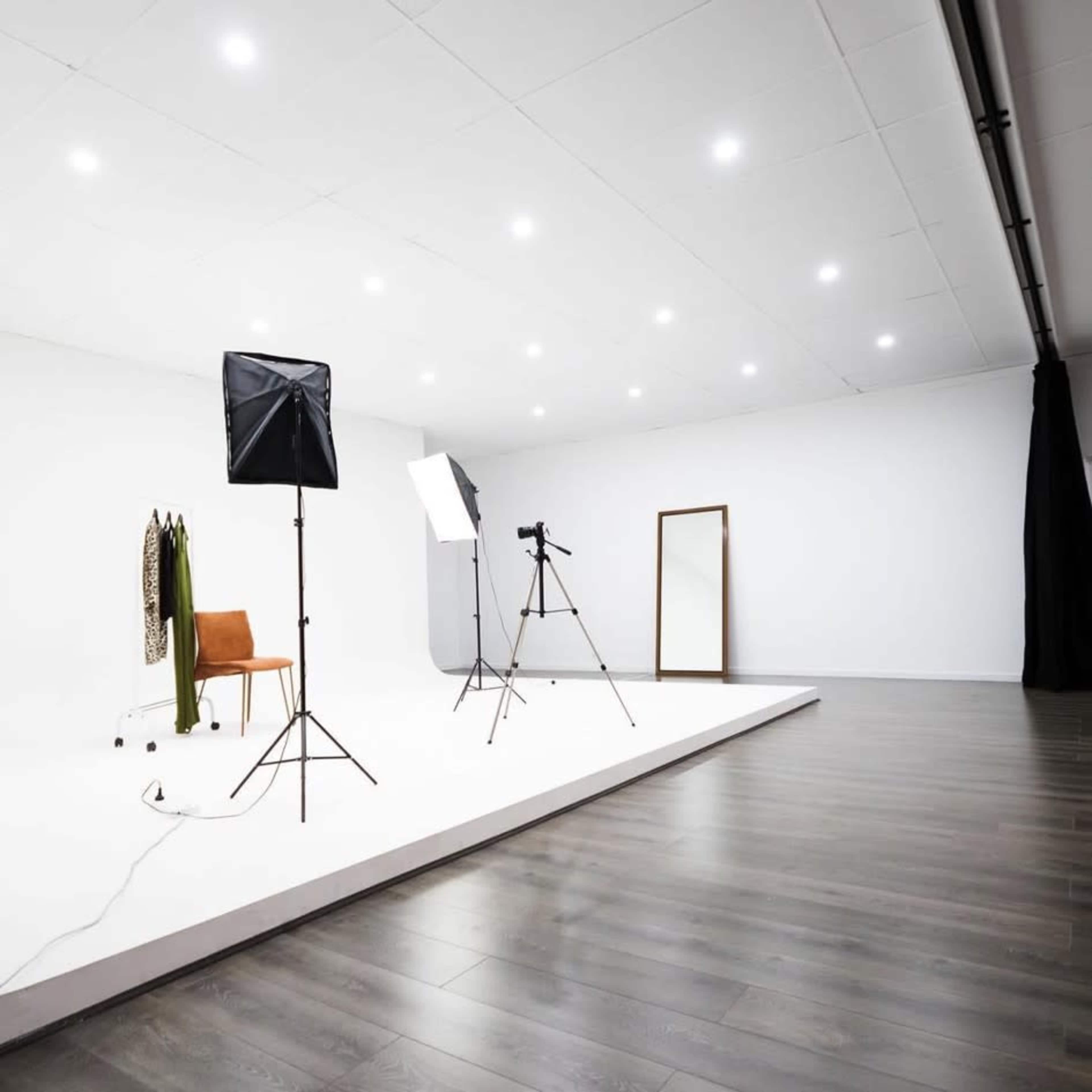 Industrial Studio with a Tall Cyclorama Image in Cheltenham, Cheltenham, VIC