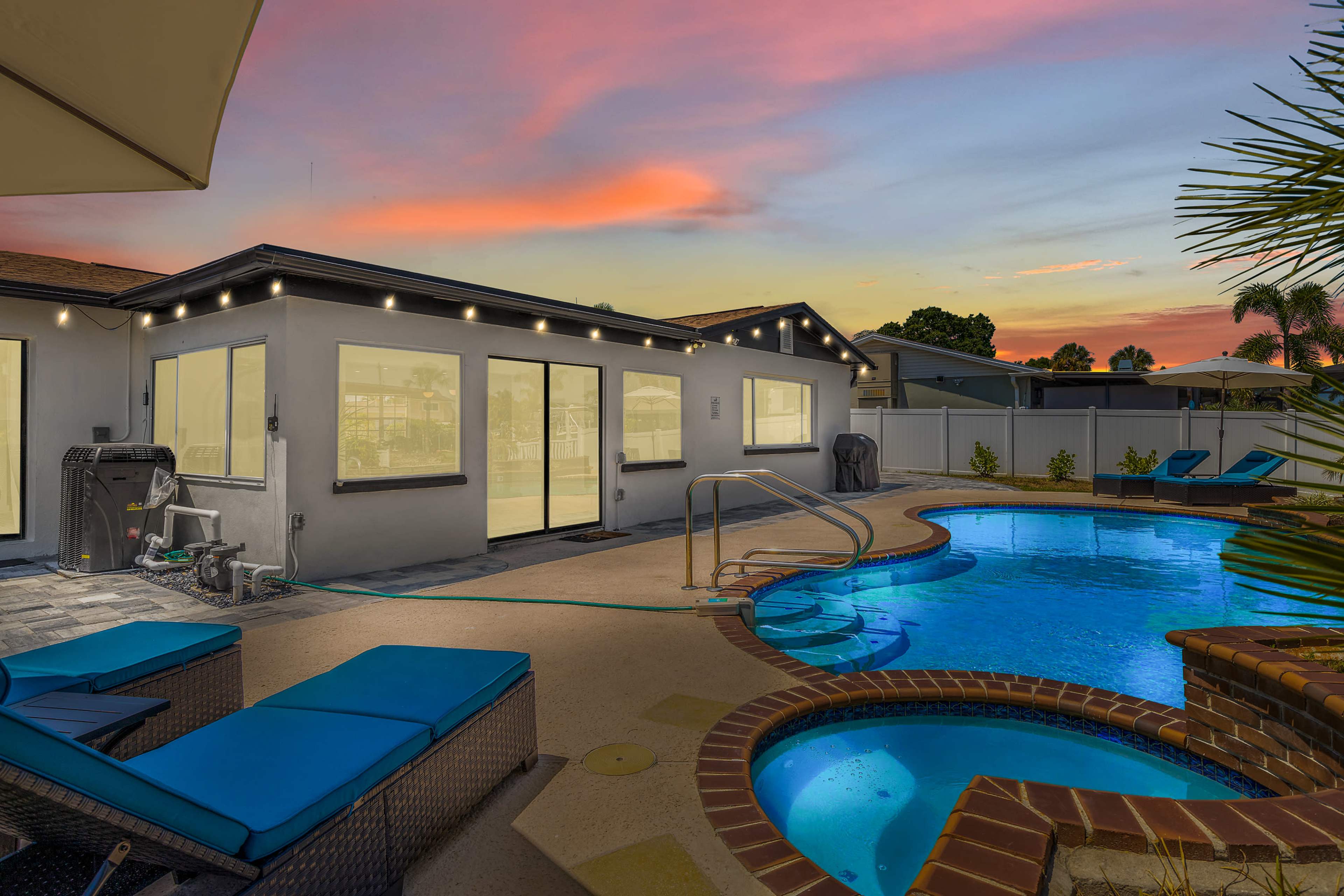 A Waterfront Retreat -centrally located Image in Town N Country Alliance, Tampa, FL