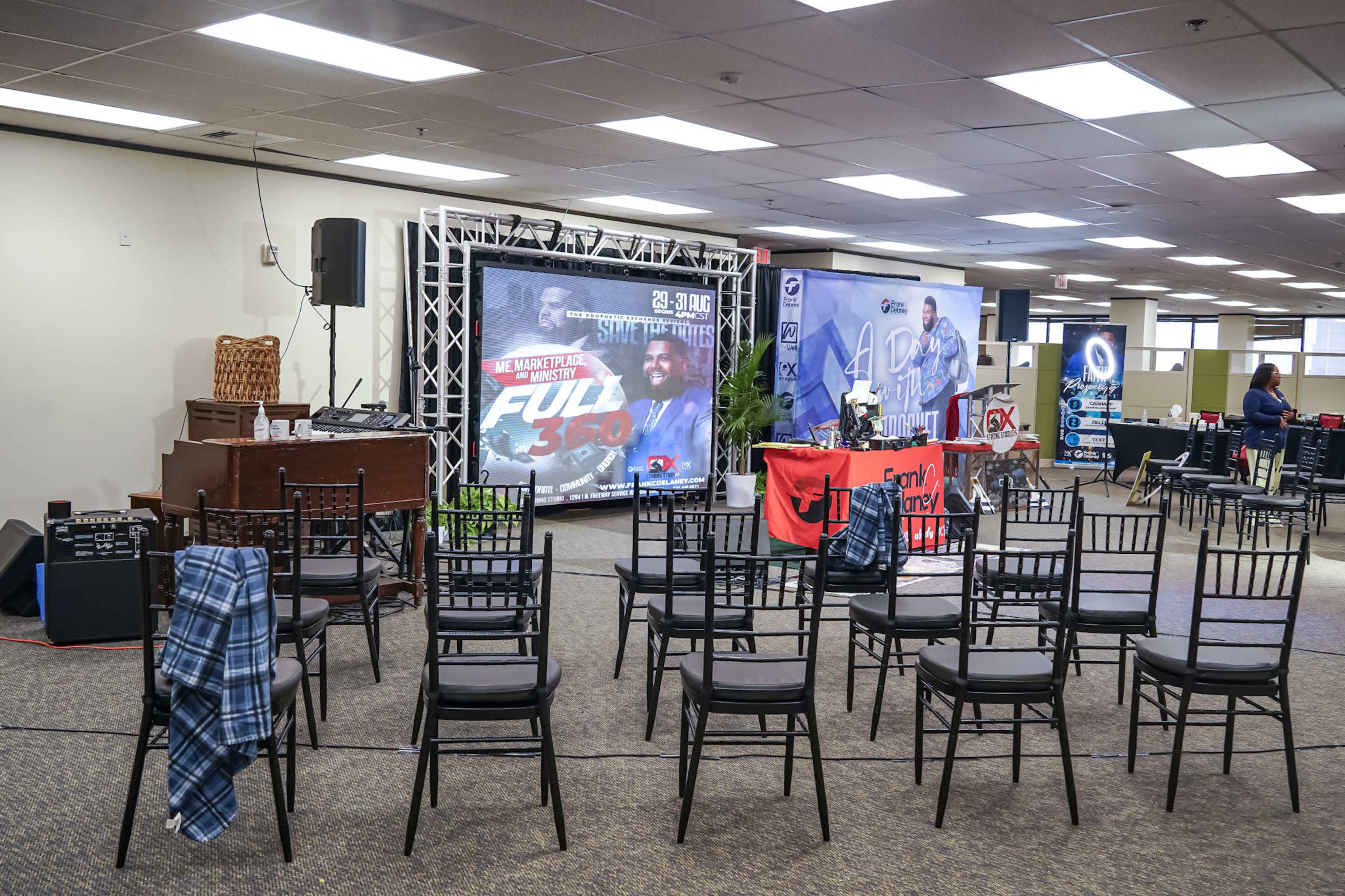 Houston North Skyline View Studio, Office and Event Center Image in Northside, Houston, TX