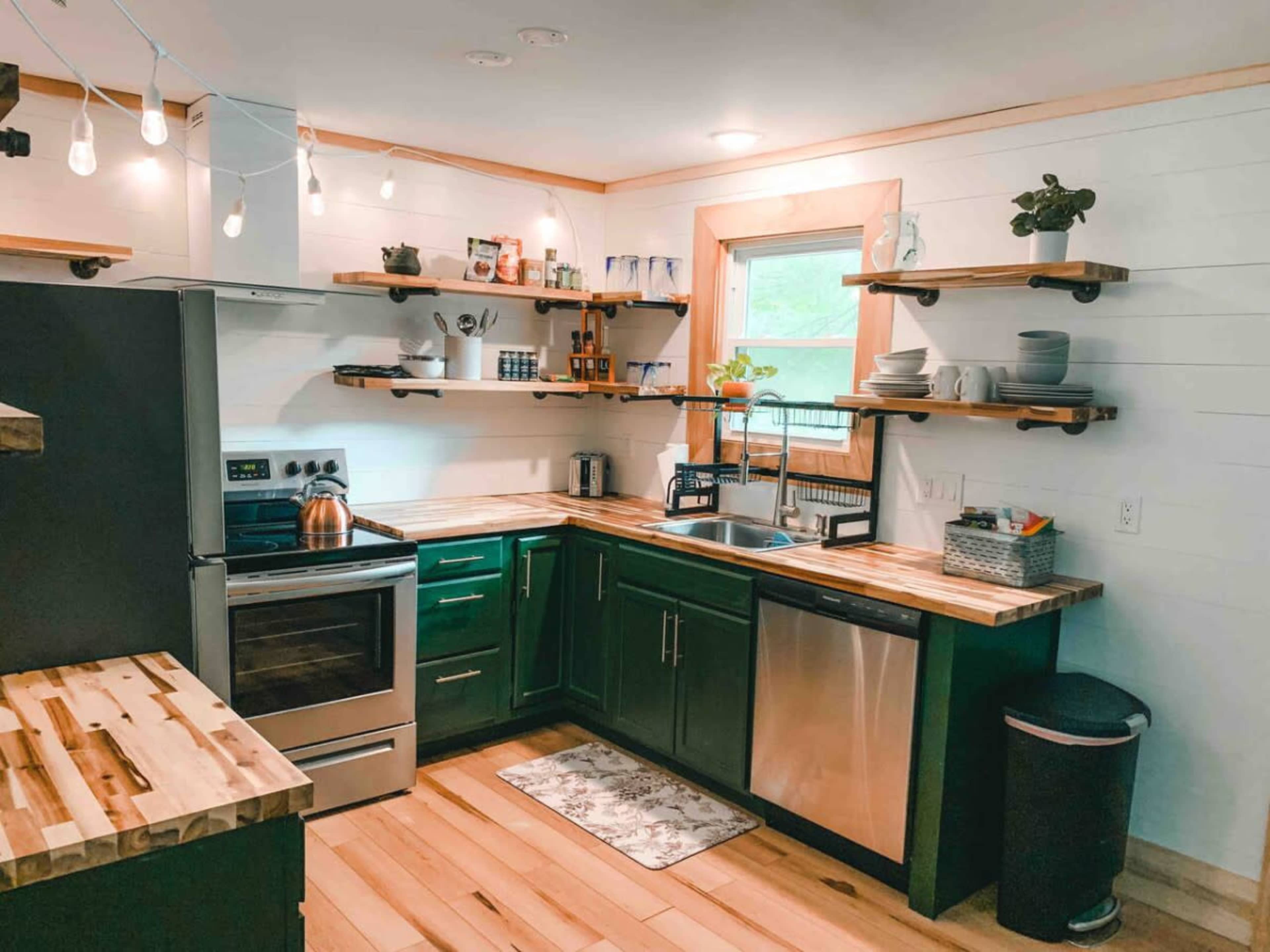 Cozy Cabin on Lake front with Hot tub & firepit Image in Jefferson Township, Martinsville, IN