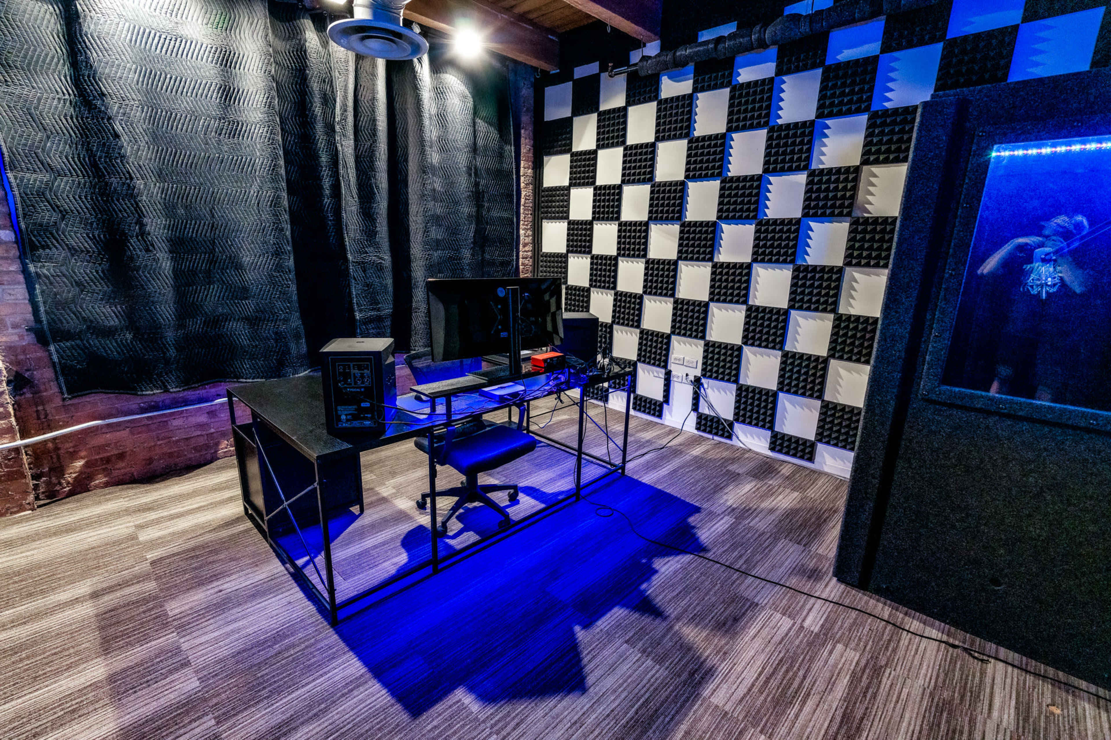 Music/Sound Recording Studio in Chicago Image in Near North Side, Chicago, IL