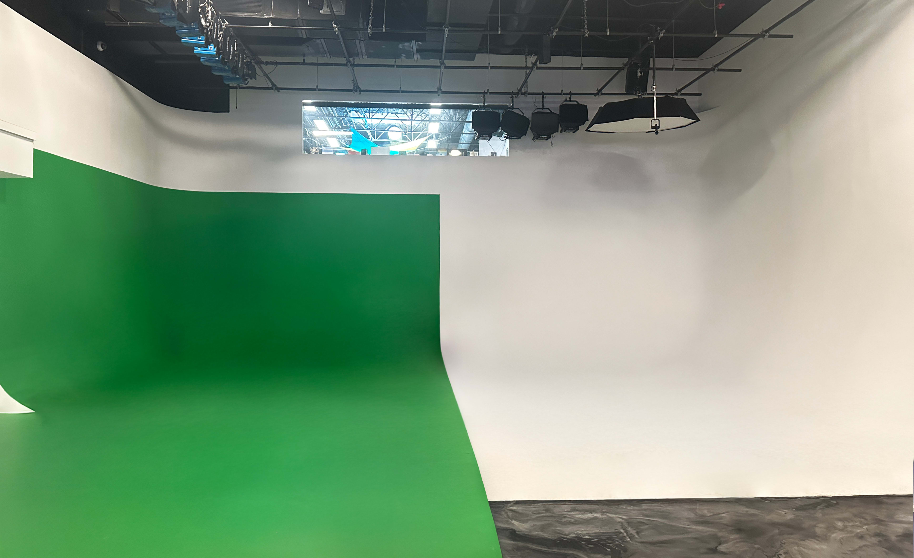 LED Stage Studio with 3 Green Rooms in Deerfield Beach, FL Image in Deerfield Beach, Deerfield Beach, FL