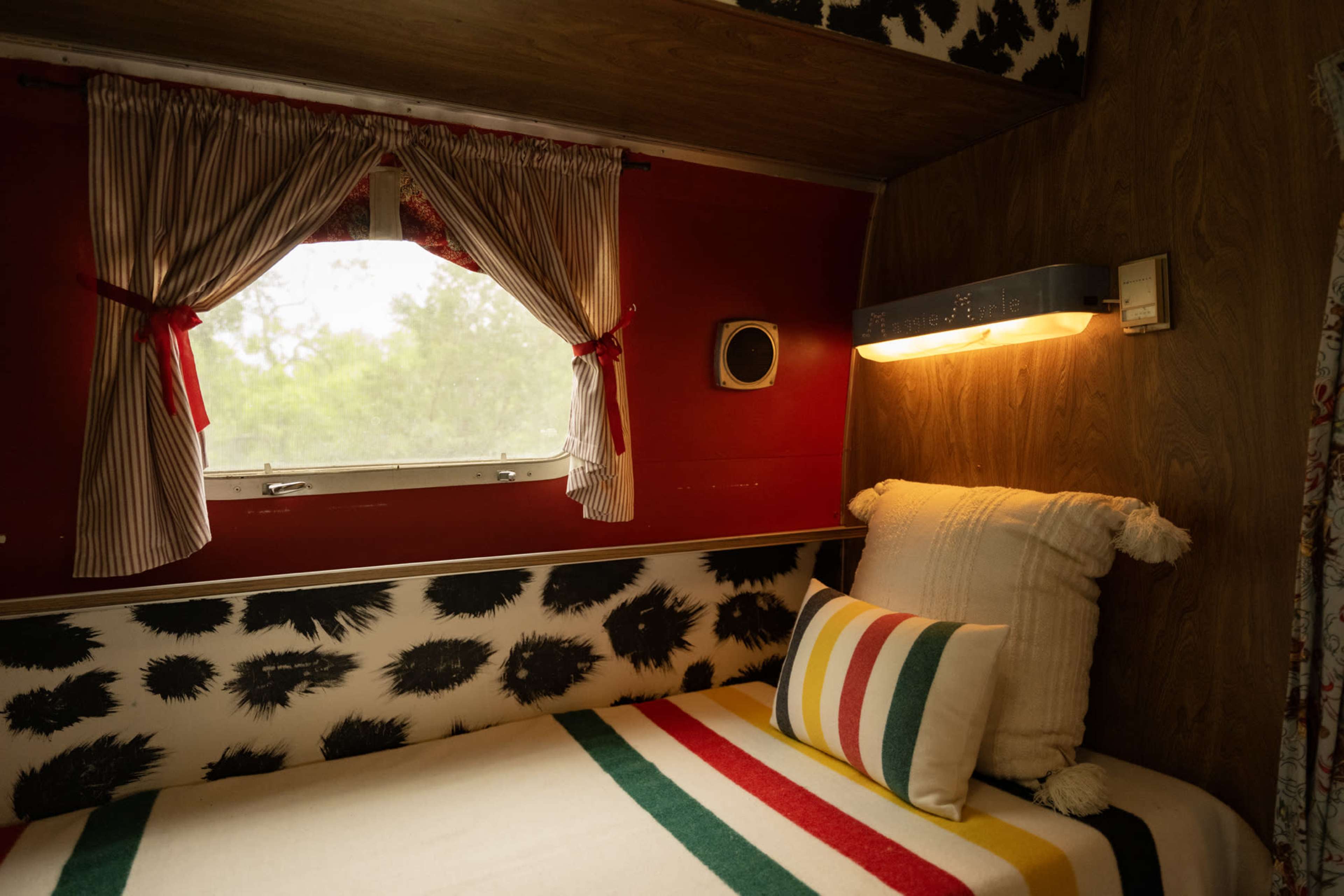 RETRO AIRSTREAM near DFW on 5 acres Image in , Fort Worth, TX