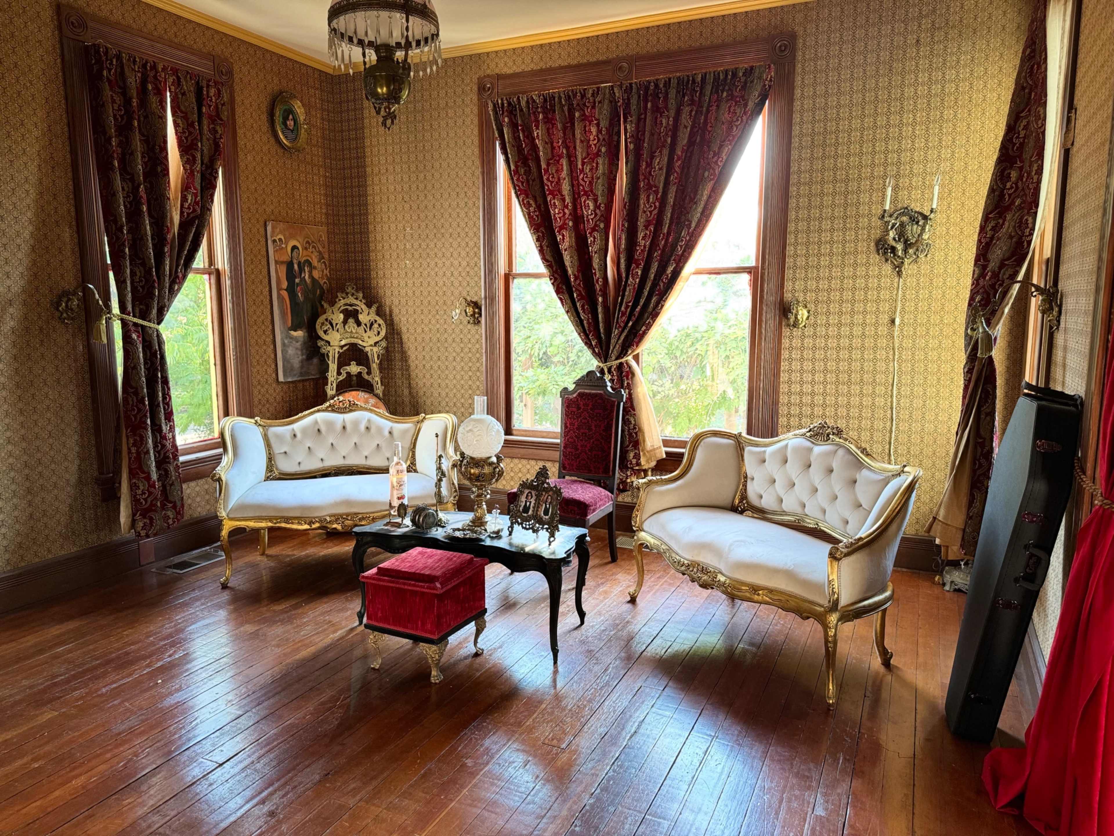 Gothic Folk Fairytale Victorian house and botanical garden Image in North Redlands, Redlands, CA